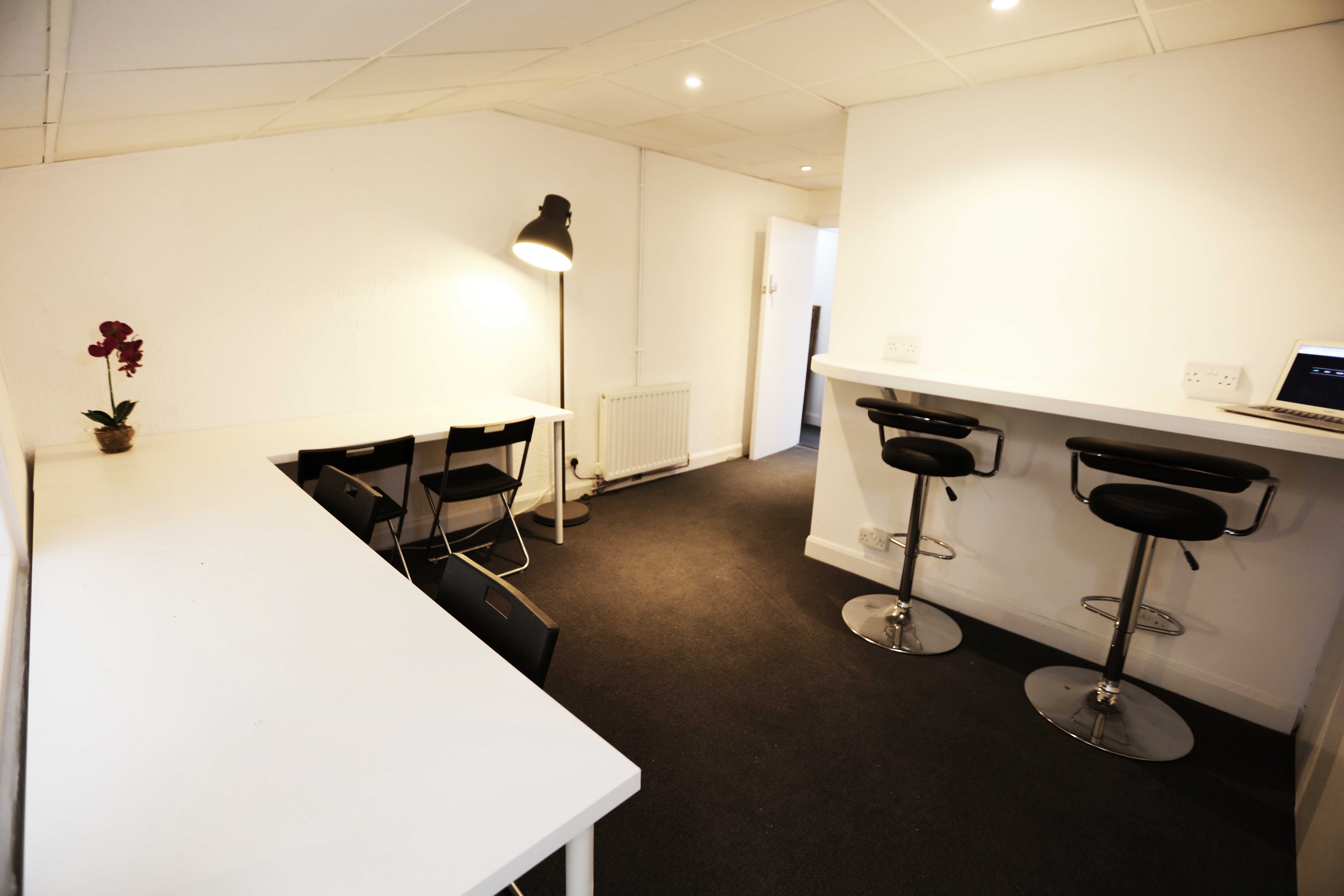 Whole Venue - q2pnncqlljh.jpg