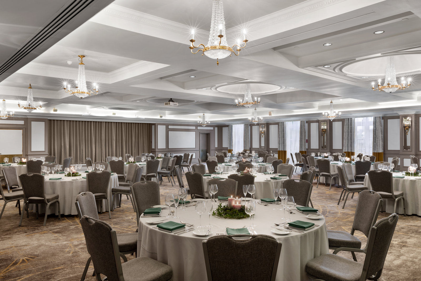 Kings Suite ballroom with crystal chandeliers, perfect for corporate galas and elegant weddings.