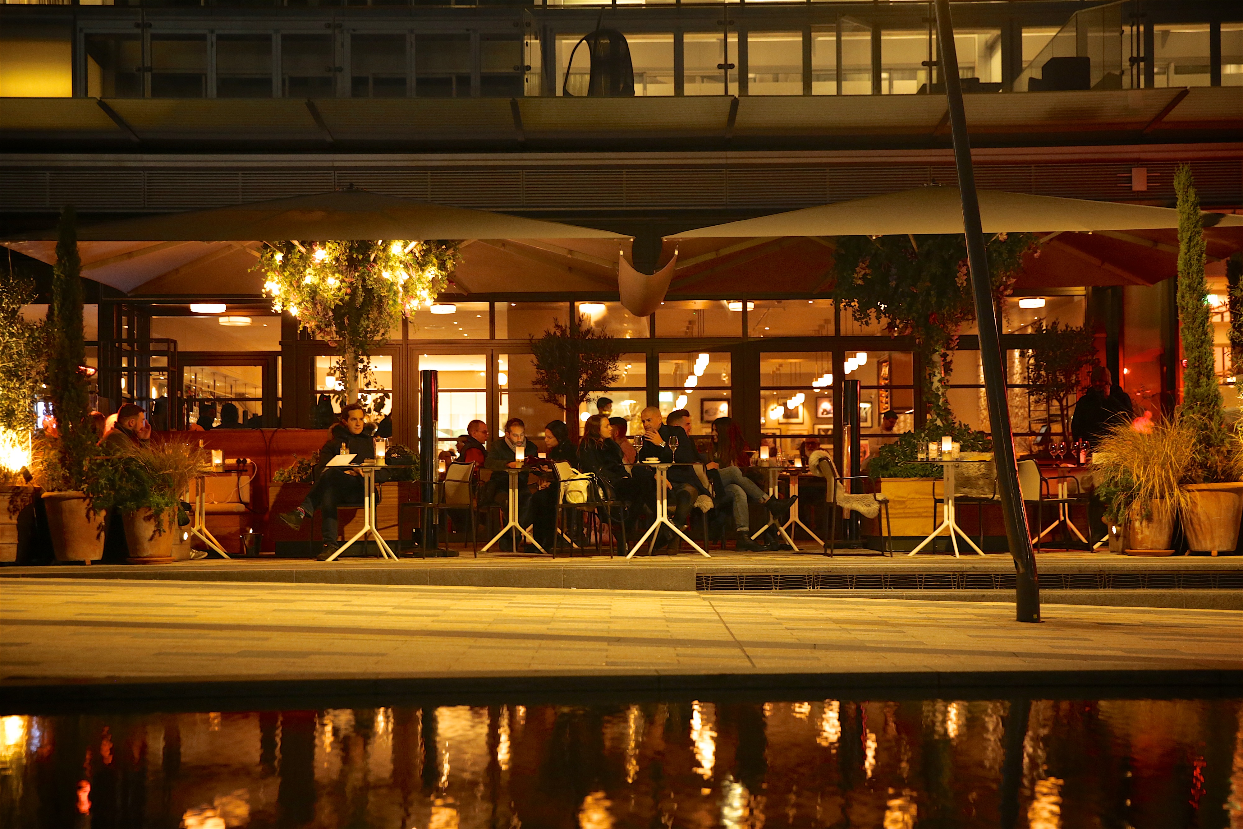 Restaurant - lrncb510o5a.jpg