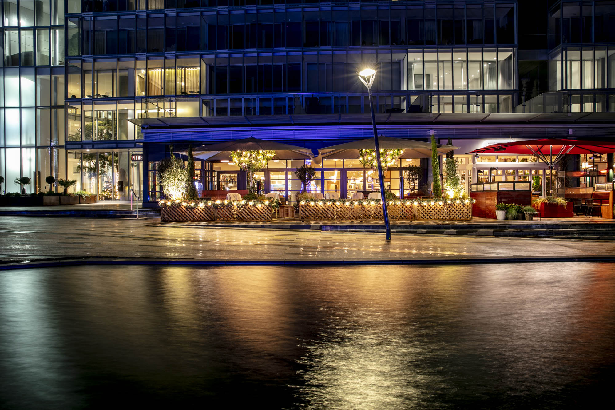 Bar - bjxbn3qlw41.jpg