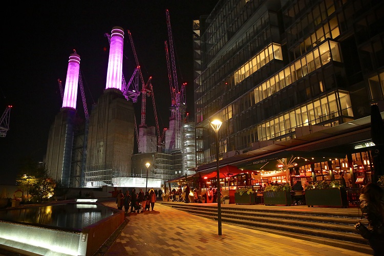 Bar - e44wpuh35wy.jpg