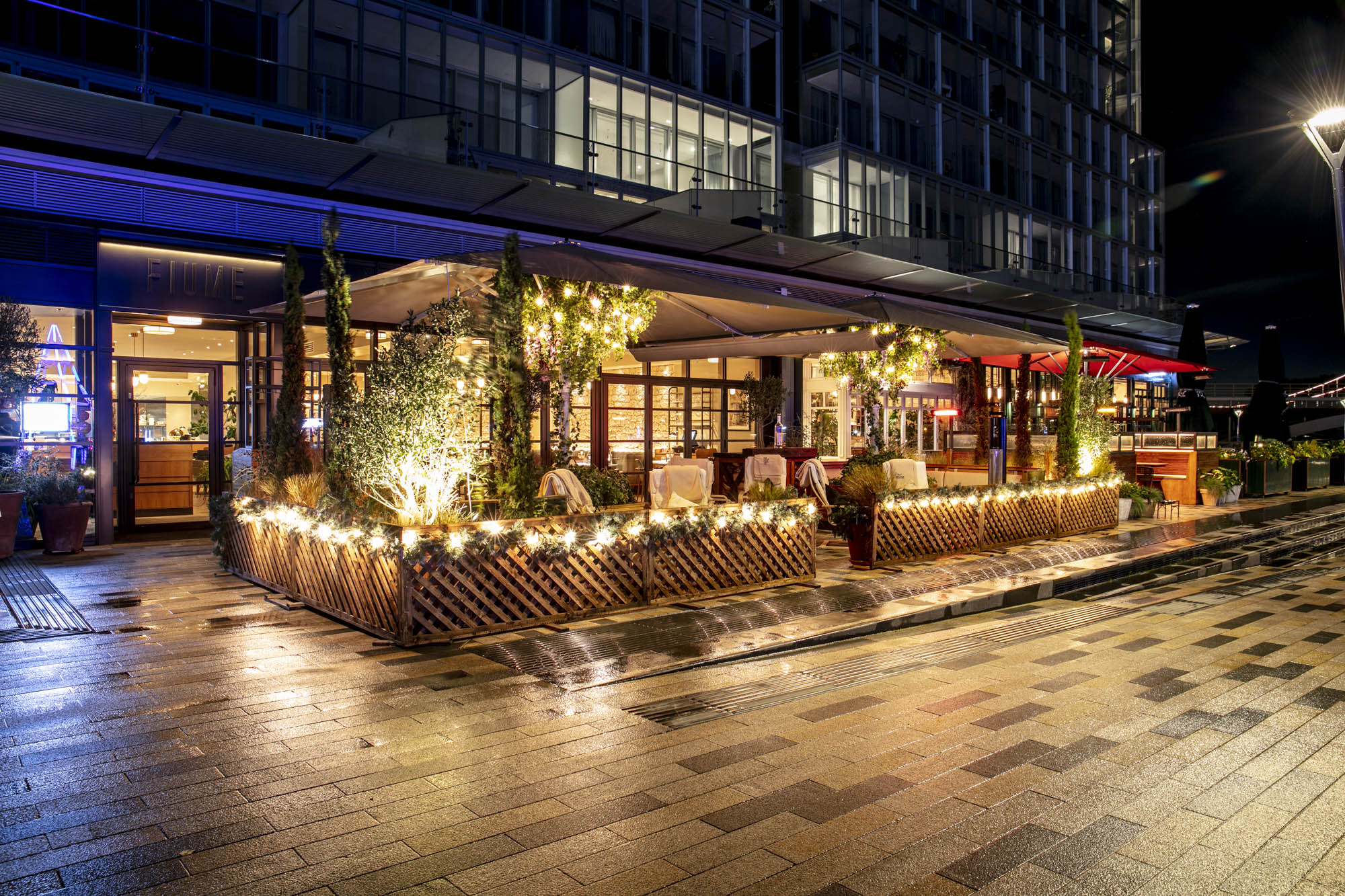 Exclusive Hire - rv1swpsltos.jpg