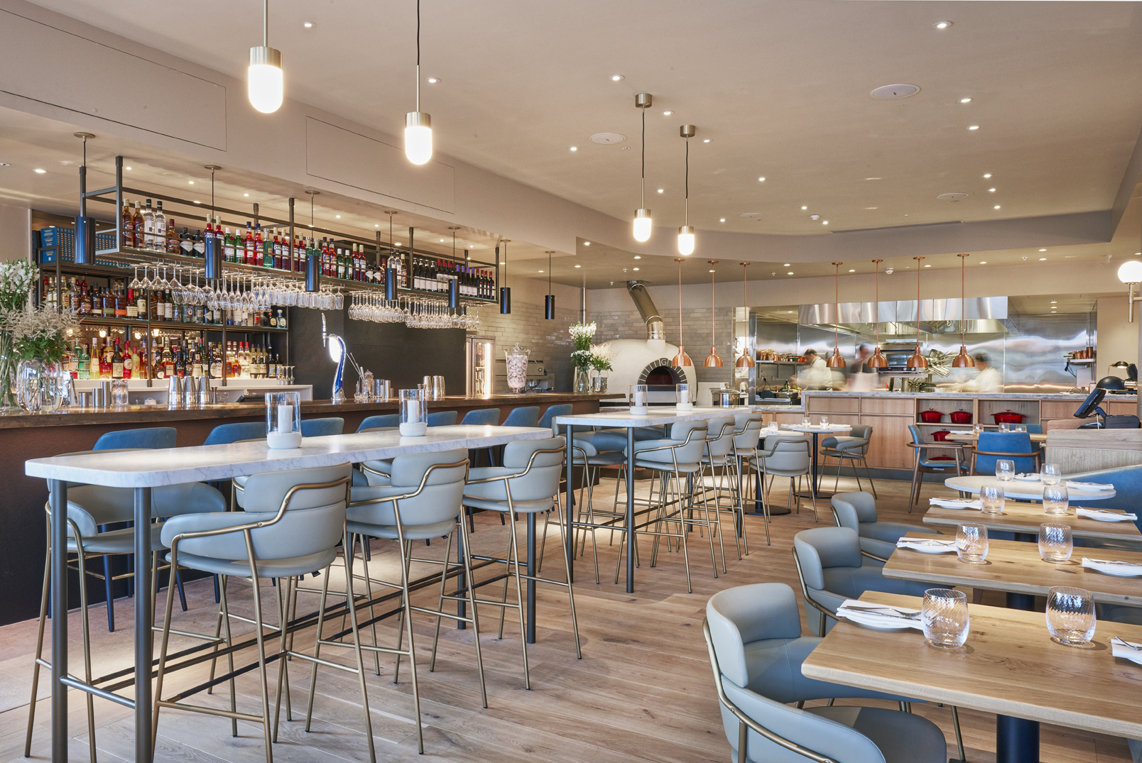 Exclusive Hire - bk24s1e54f0.jpg