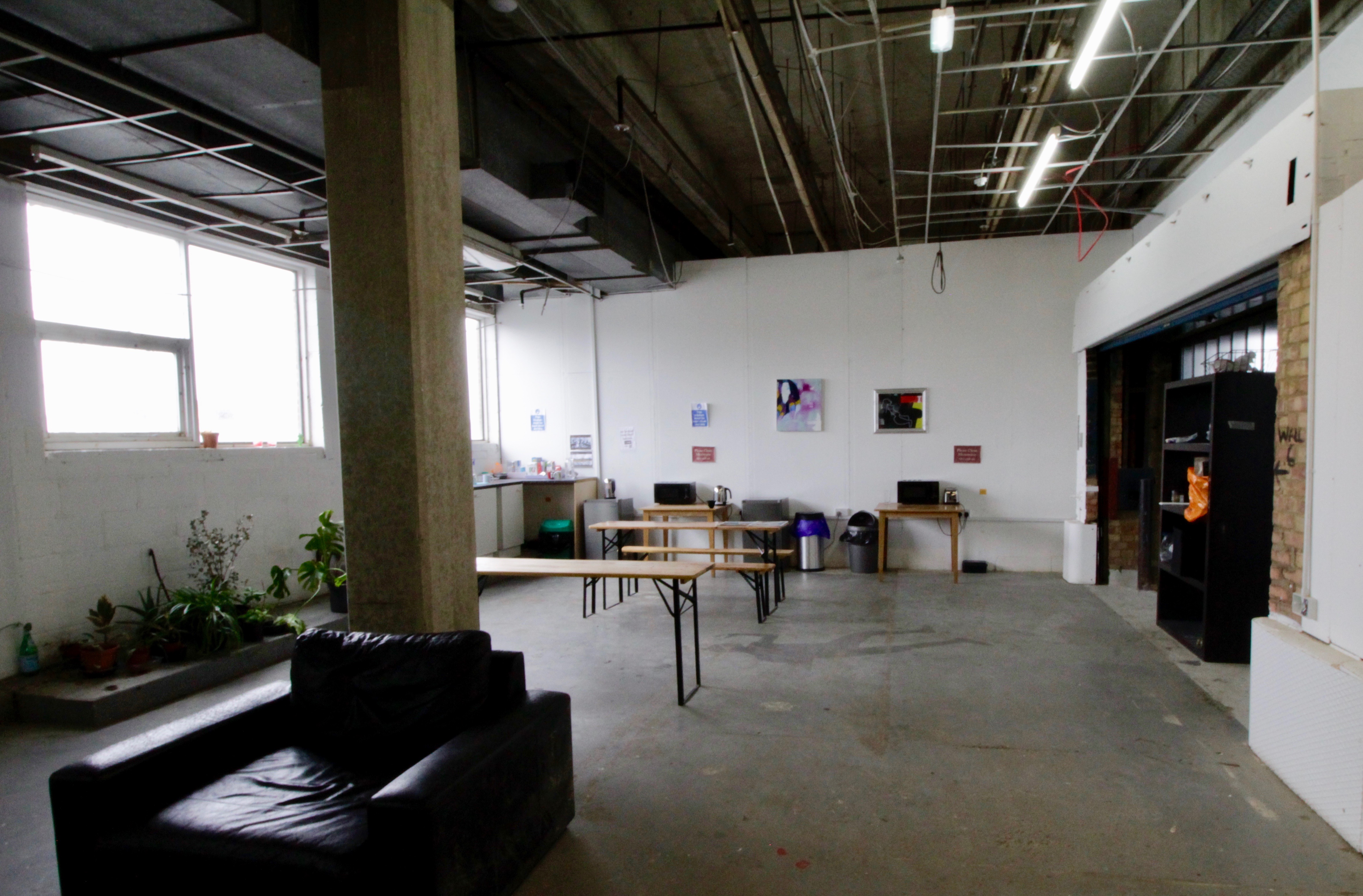 Atrium in Many Hands: versatile event space with natural light for creative workshops.