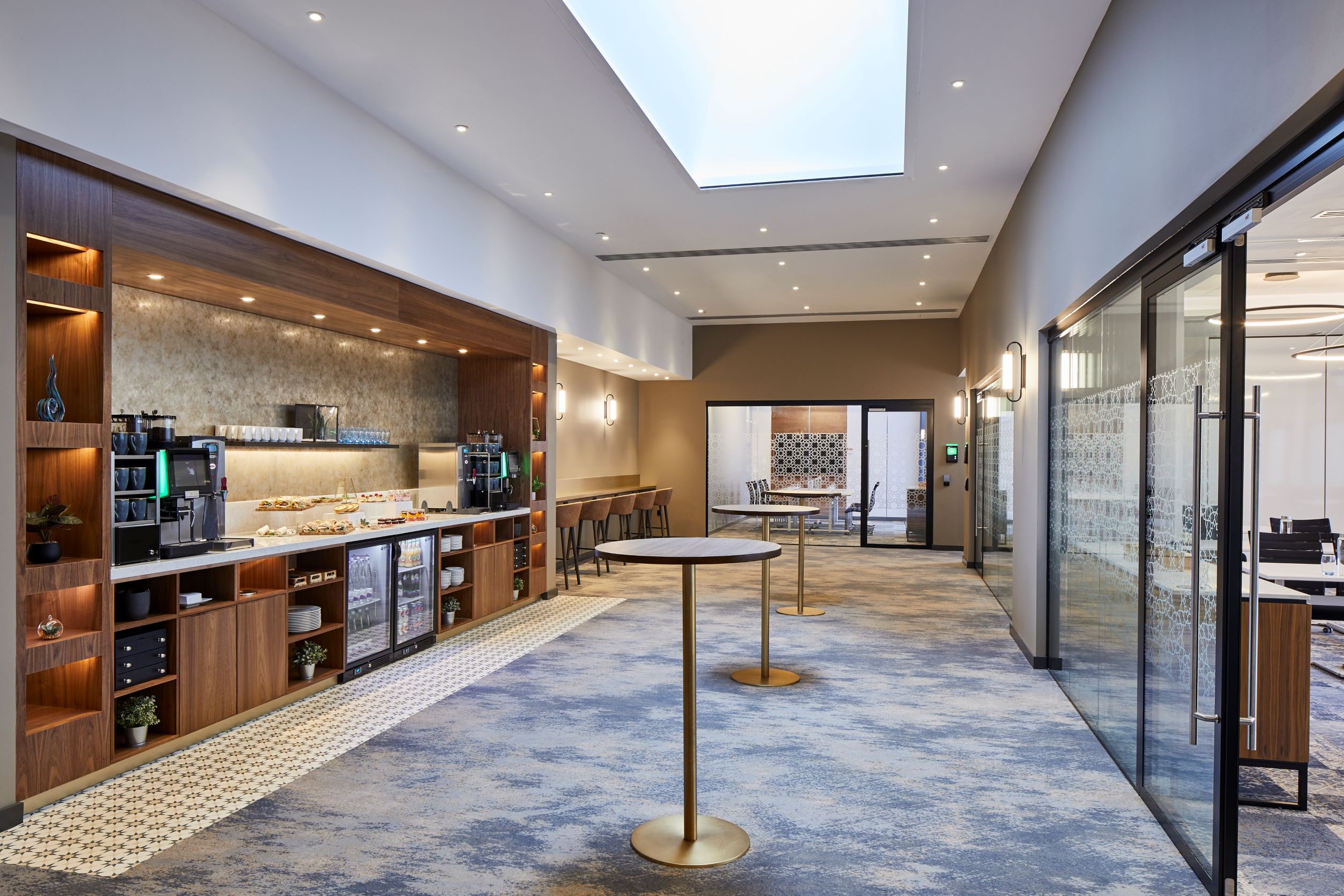 St. David's Suite at Cardiff Marriott: modern event space with coffee station, ideal for gatherings.