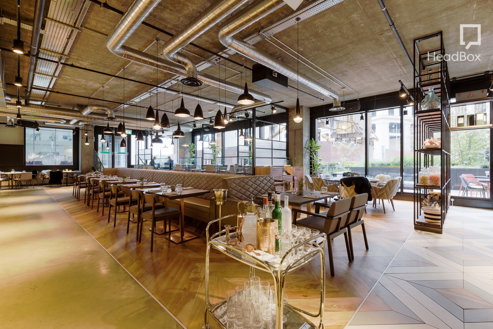 Drake & Morgan Kings Cross: modern venue with chic bar cart for events and meetings.