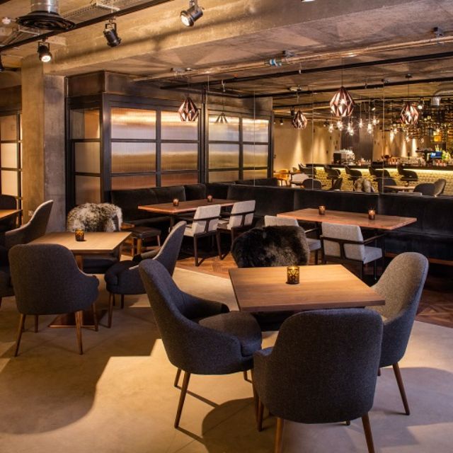 Drake and Morgan Kings Cross - yggnfuz53pp.jpg