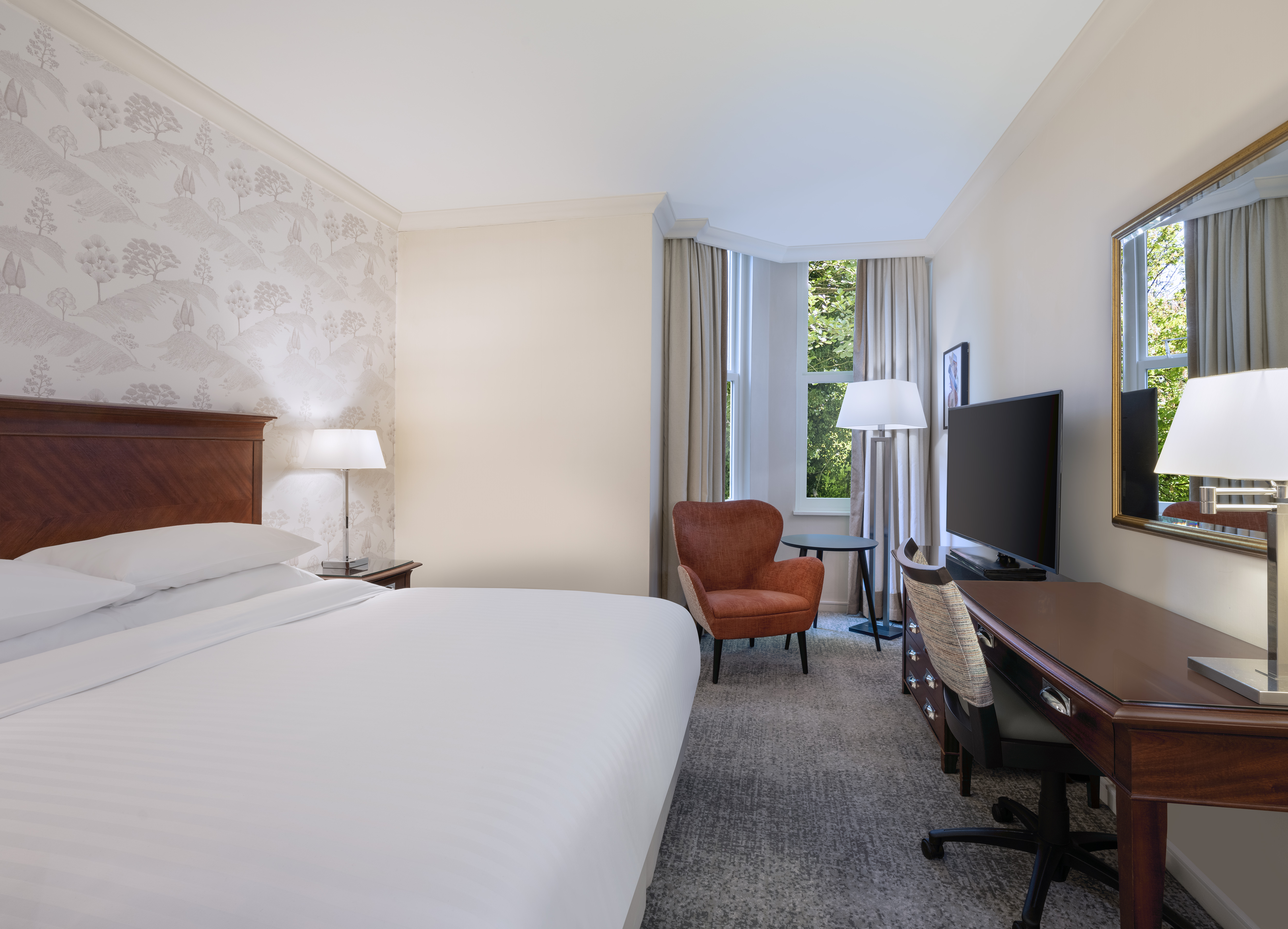 Broughton Suite at Delta Hotels: modern hotel room for business events and relaxation.