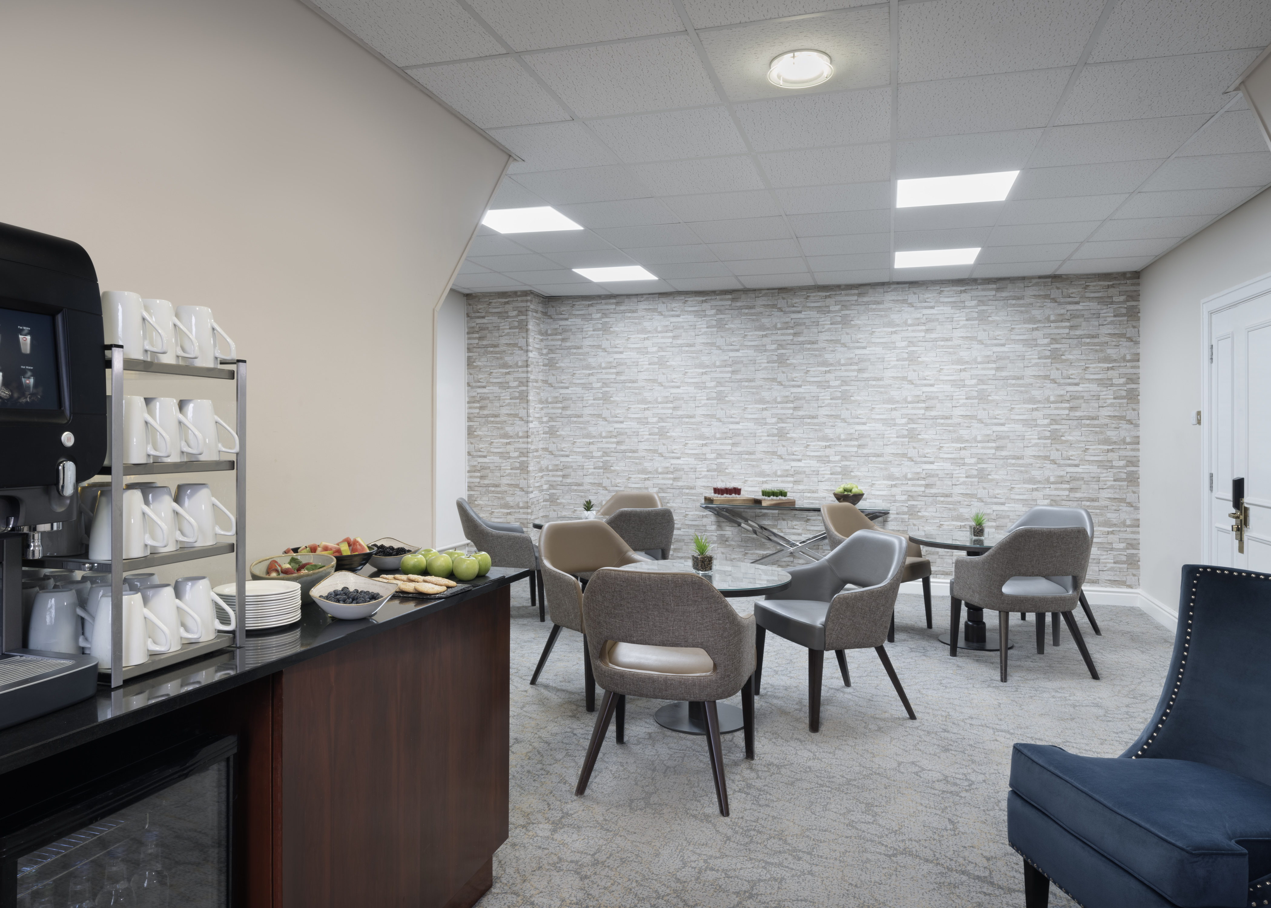 Syndicates Rooms break room at Delta Hotels, ideal for meetings and networking events.