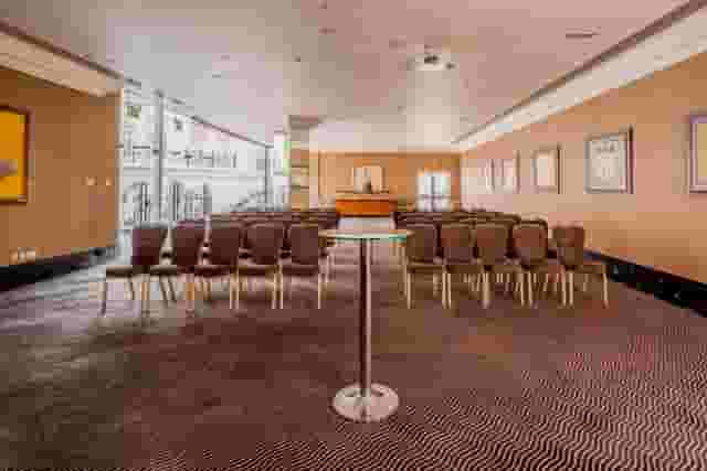 Newbury Suite 2