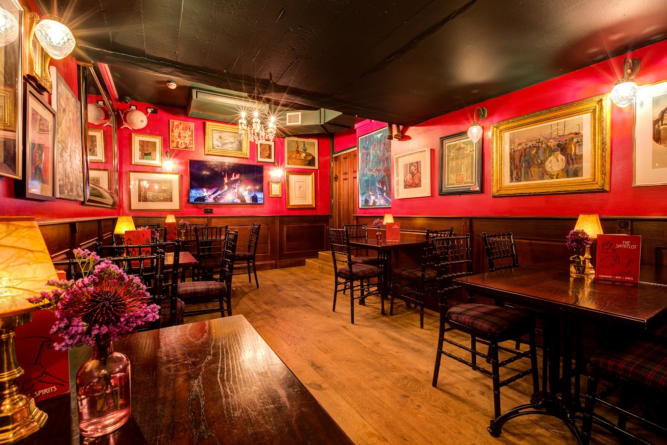 Cozy Groove Room at Boisdale of Mayfair, perfect for private events and gatherings.
