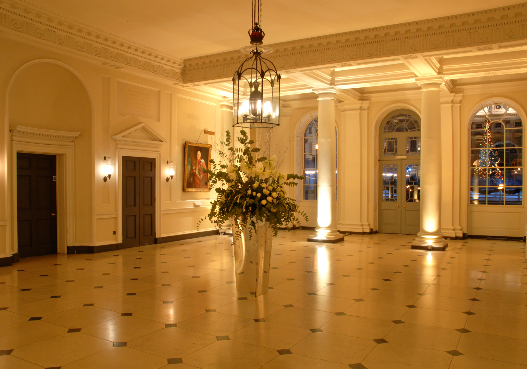 The Seamen's Hall - 4bcdwqznprb.jpg