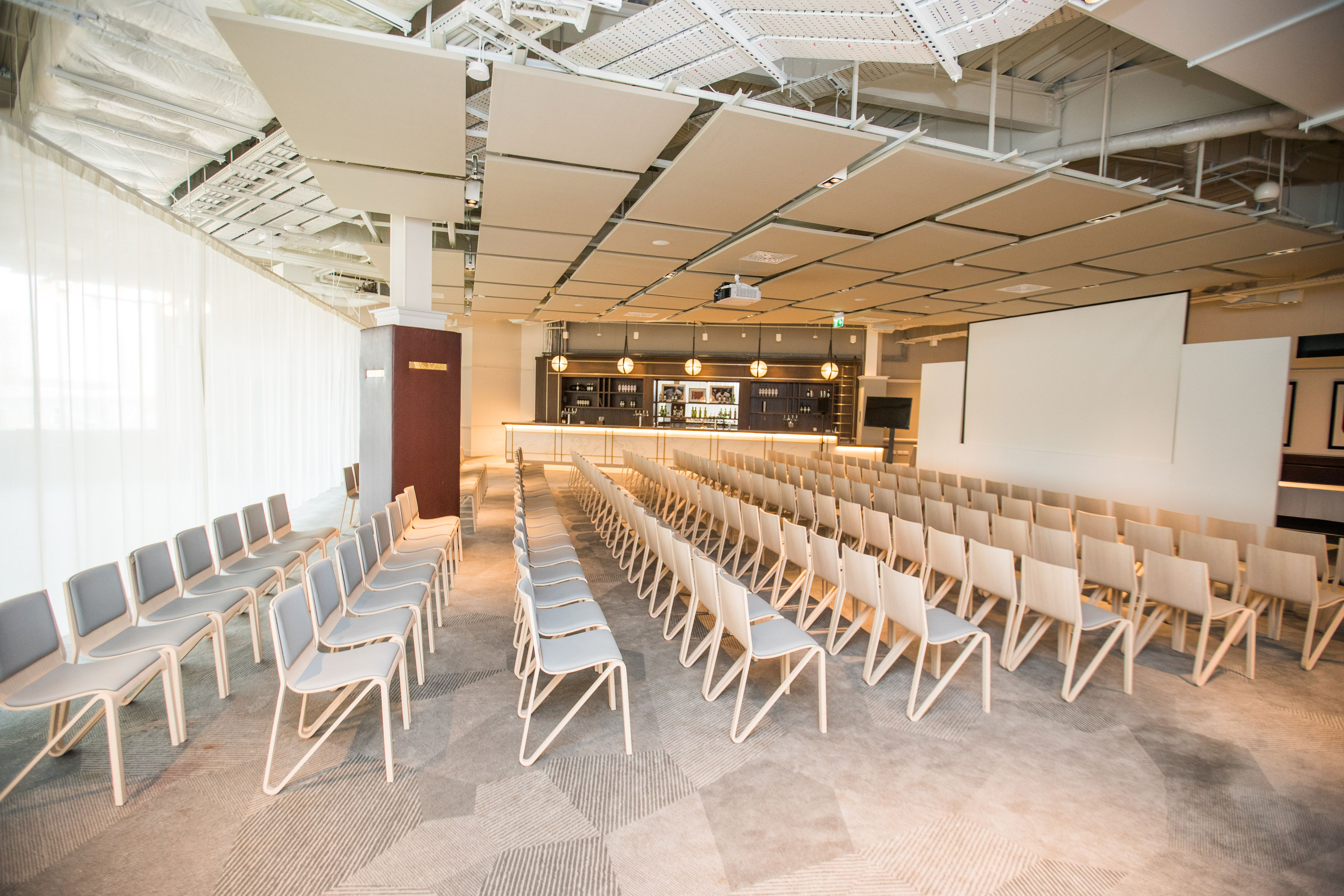 Lock No. 4 at Allianz Stadium: modern event space for corporate seminars and workshops.