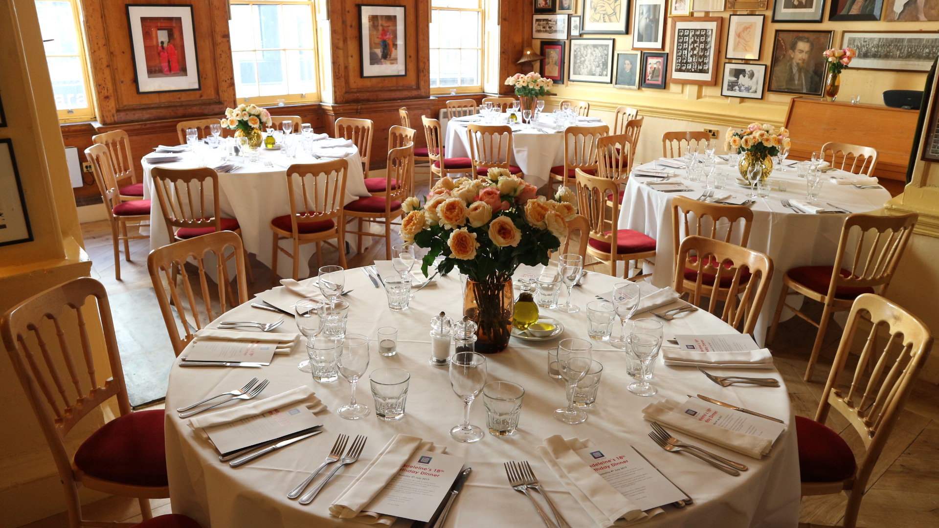 Elegant dining room at The Union Club, perfect for corporate dinners and special events.