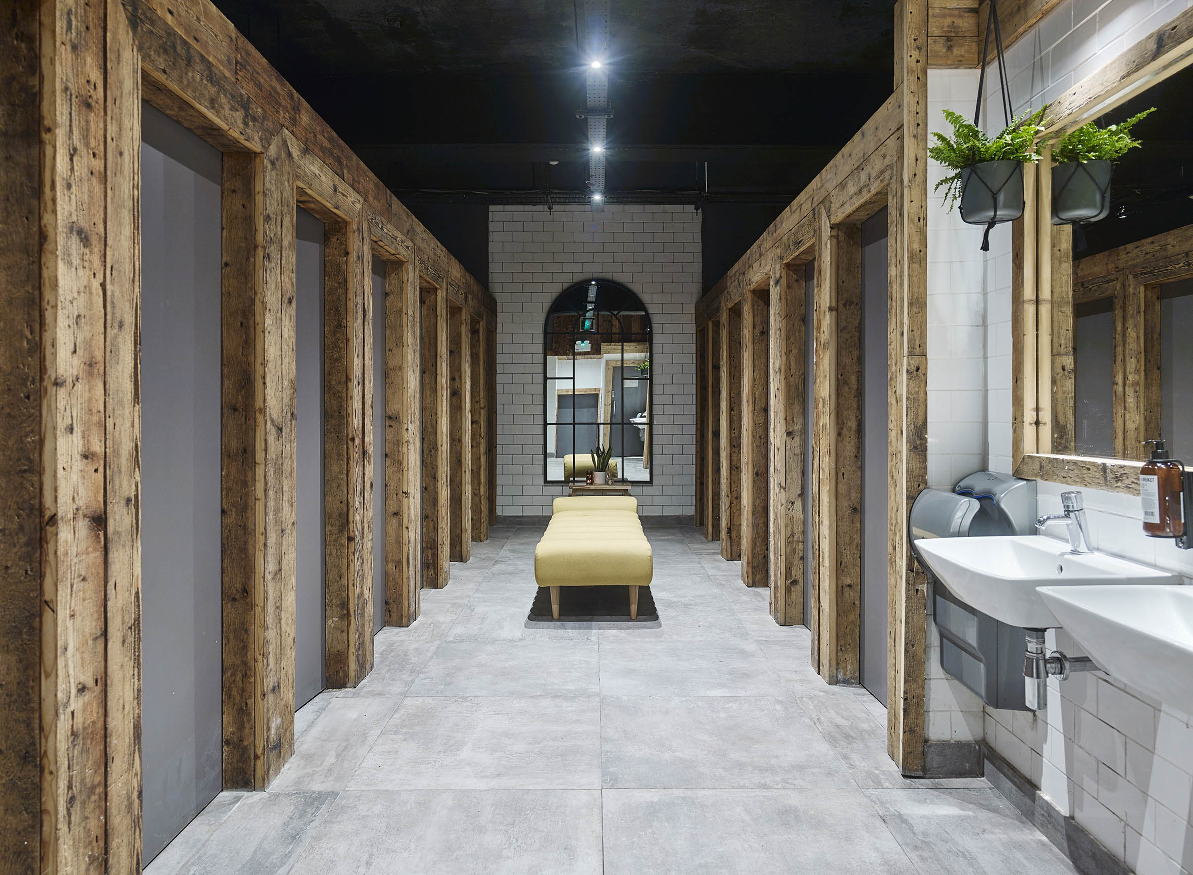 Whole Venue - 0wn10erj4qe.jpg