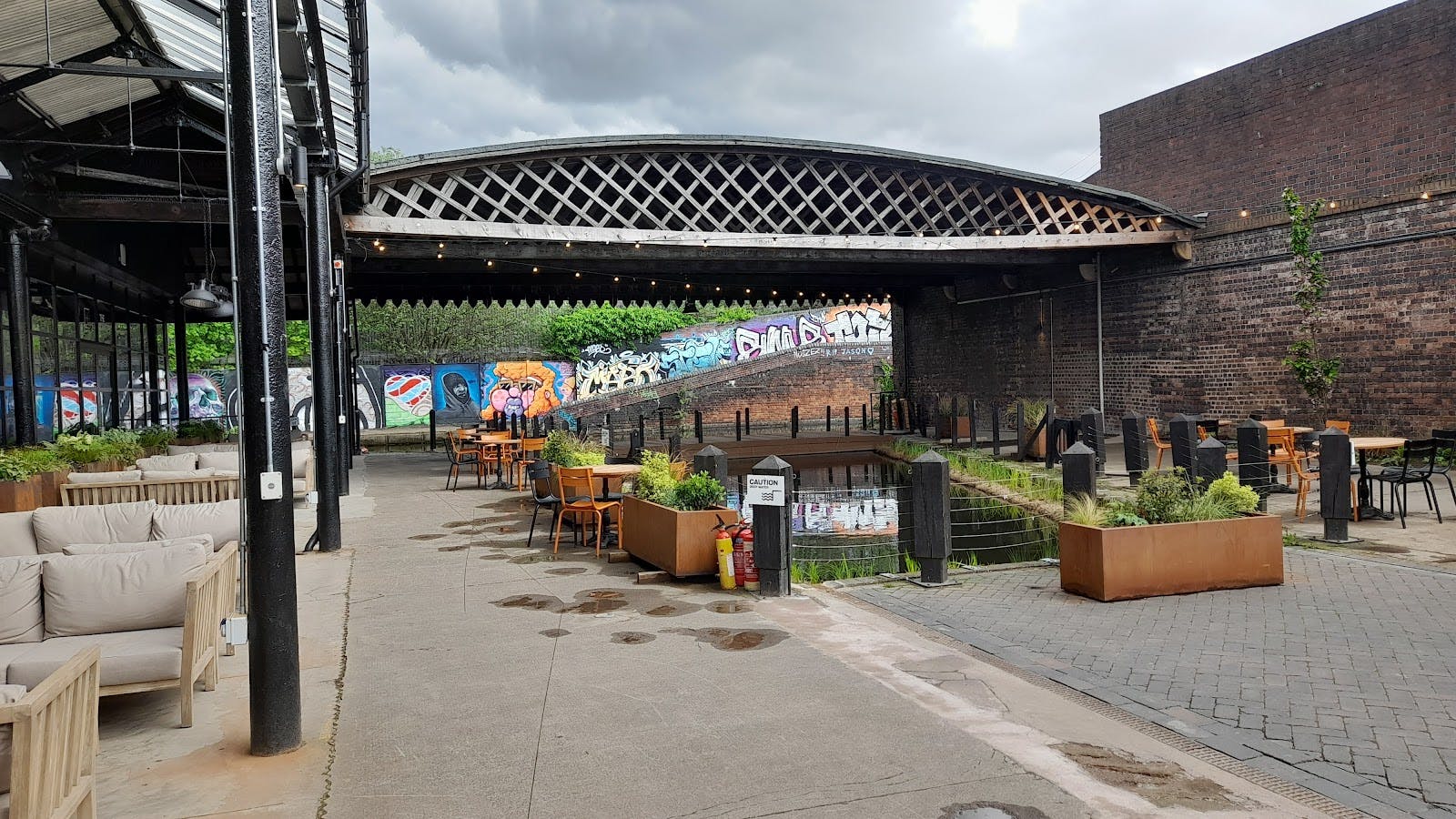 The bond - >Robert Wilkinson</a>