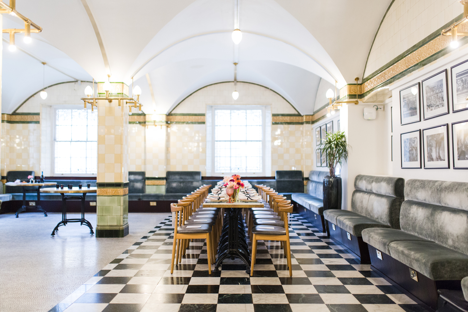 Elegant meeting space at Café Duke, 116 Pall Mall, ideal for discussions and brainstorming.