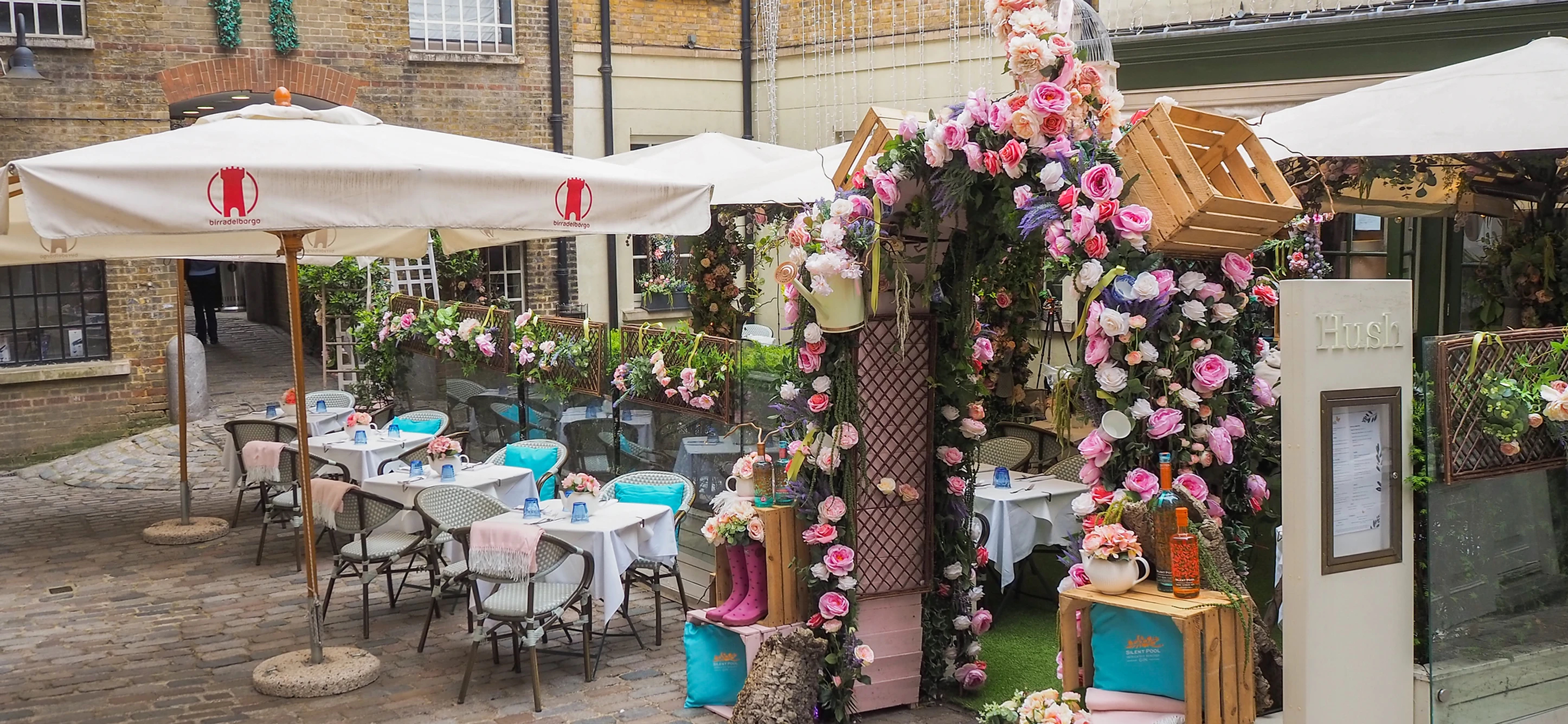 Elegant outdoor dining courtyard at Hush Mayfair, perfect for intimate events and celebrations.