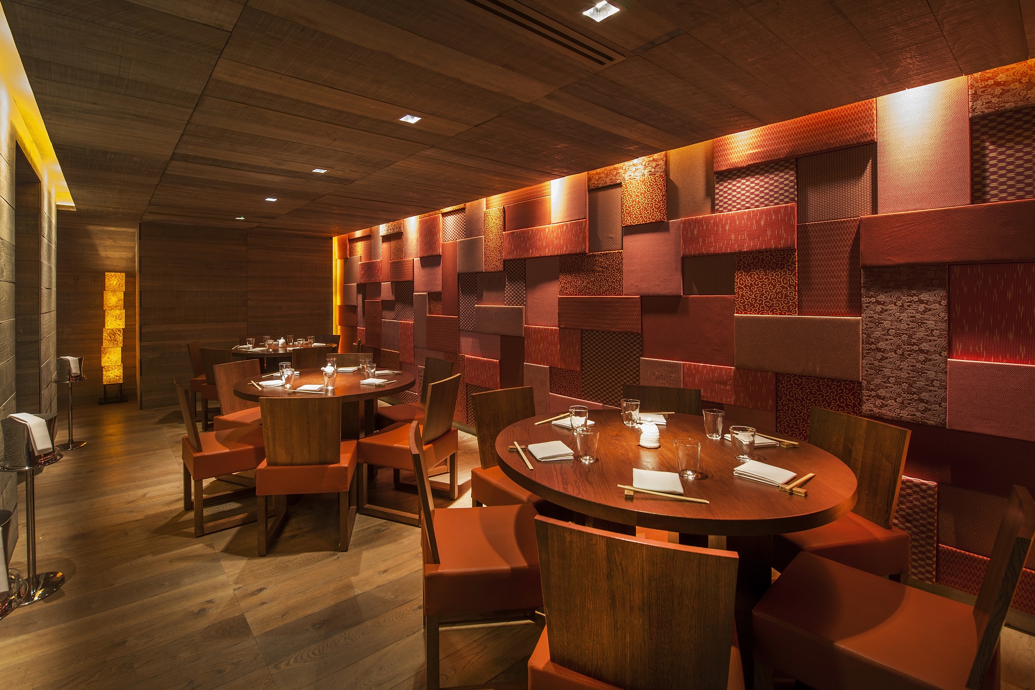 Adzuki Private Dining Room at ROKA Mayfair, cozy space for corporate meetings and private events.