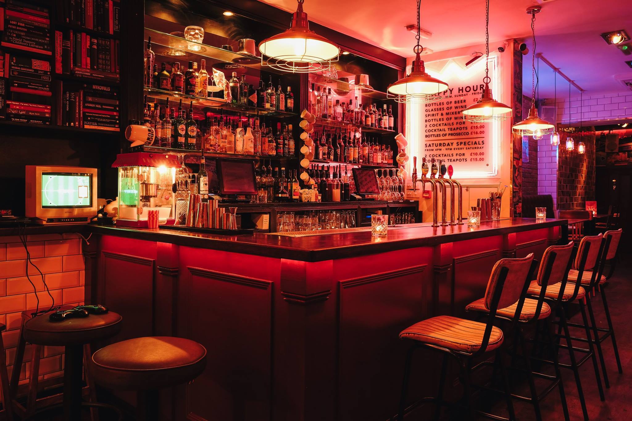 Stylish bar venue hire in Simmons, ideal for intimate gatherings and networking events.