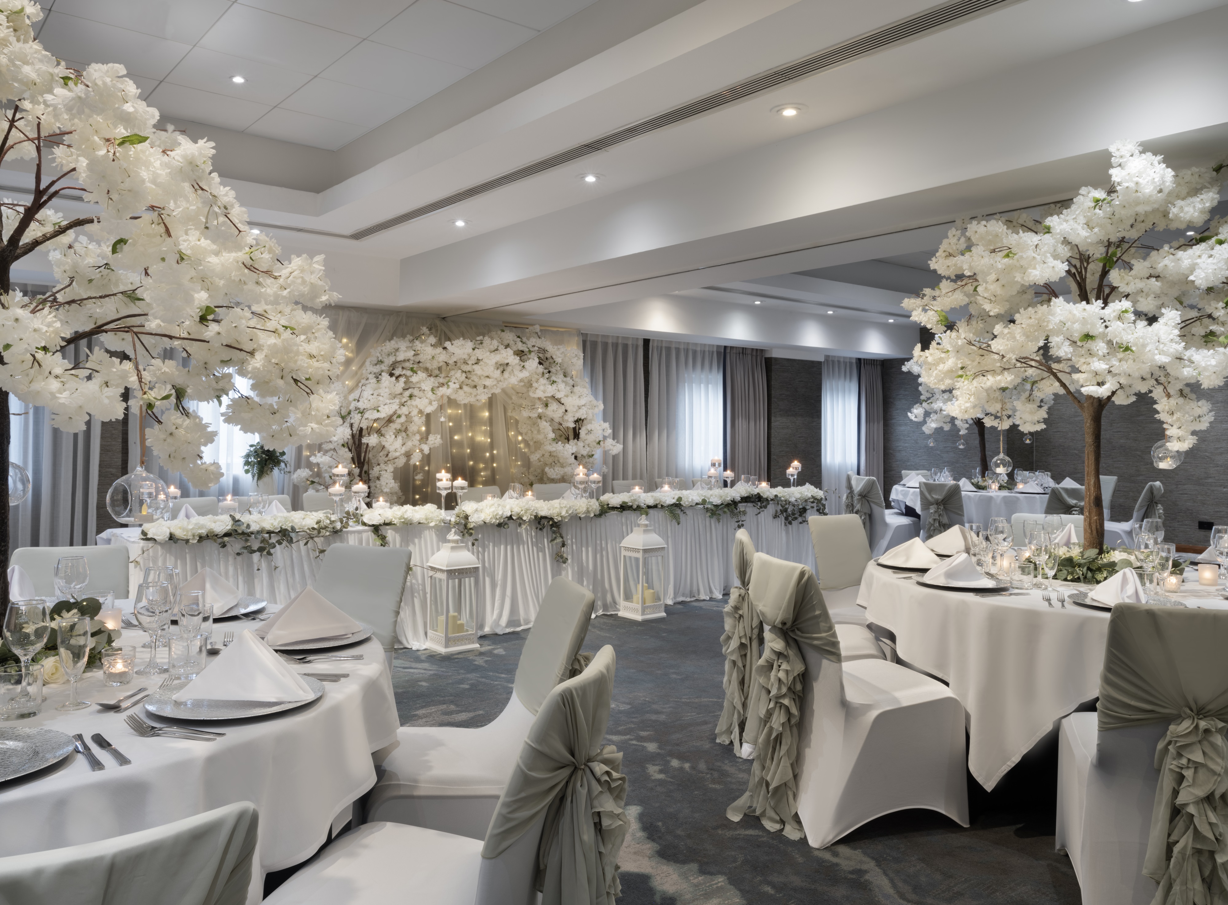 Cheshire Suite - hi2b3t0m1id.jpg