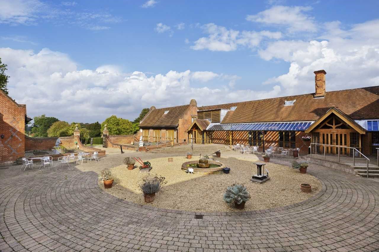 The Stables - b1dln4mrsnb.jpg