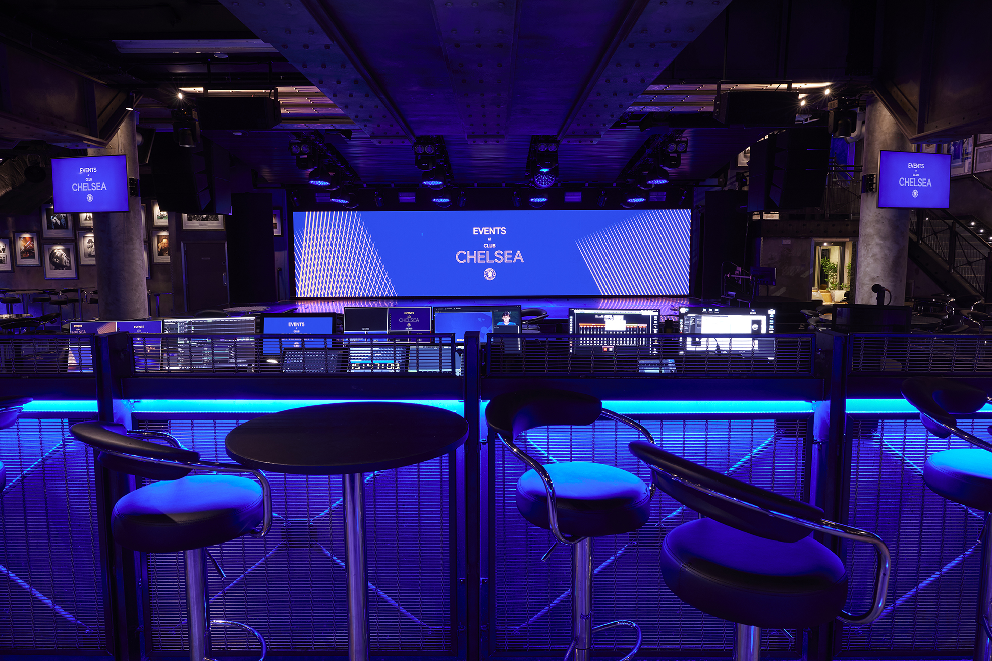 Under The Bridge - kxn52hatfmr.jpg