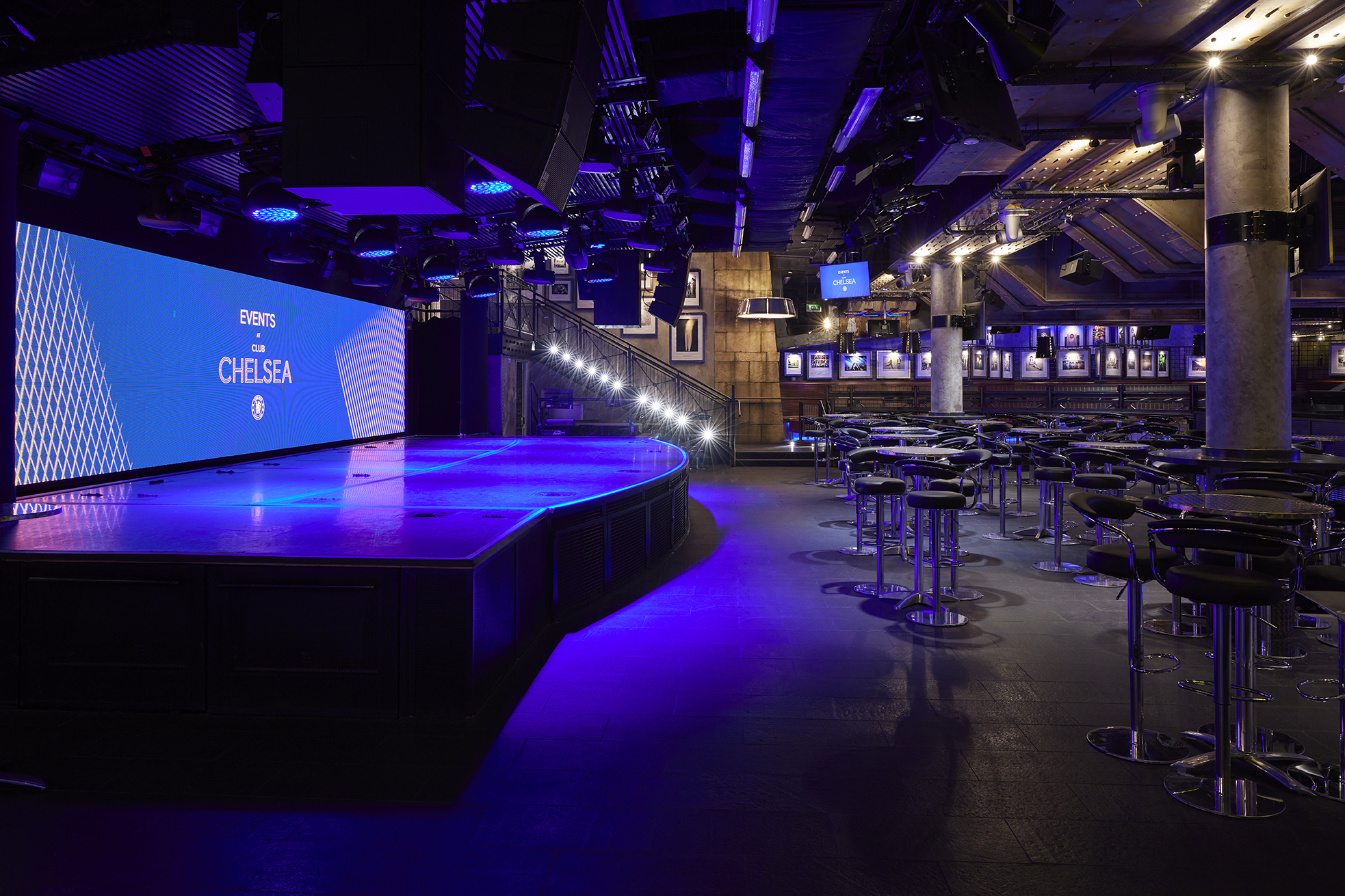 Under The Bridge - m0wpngnixso.jpg