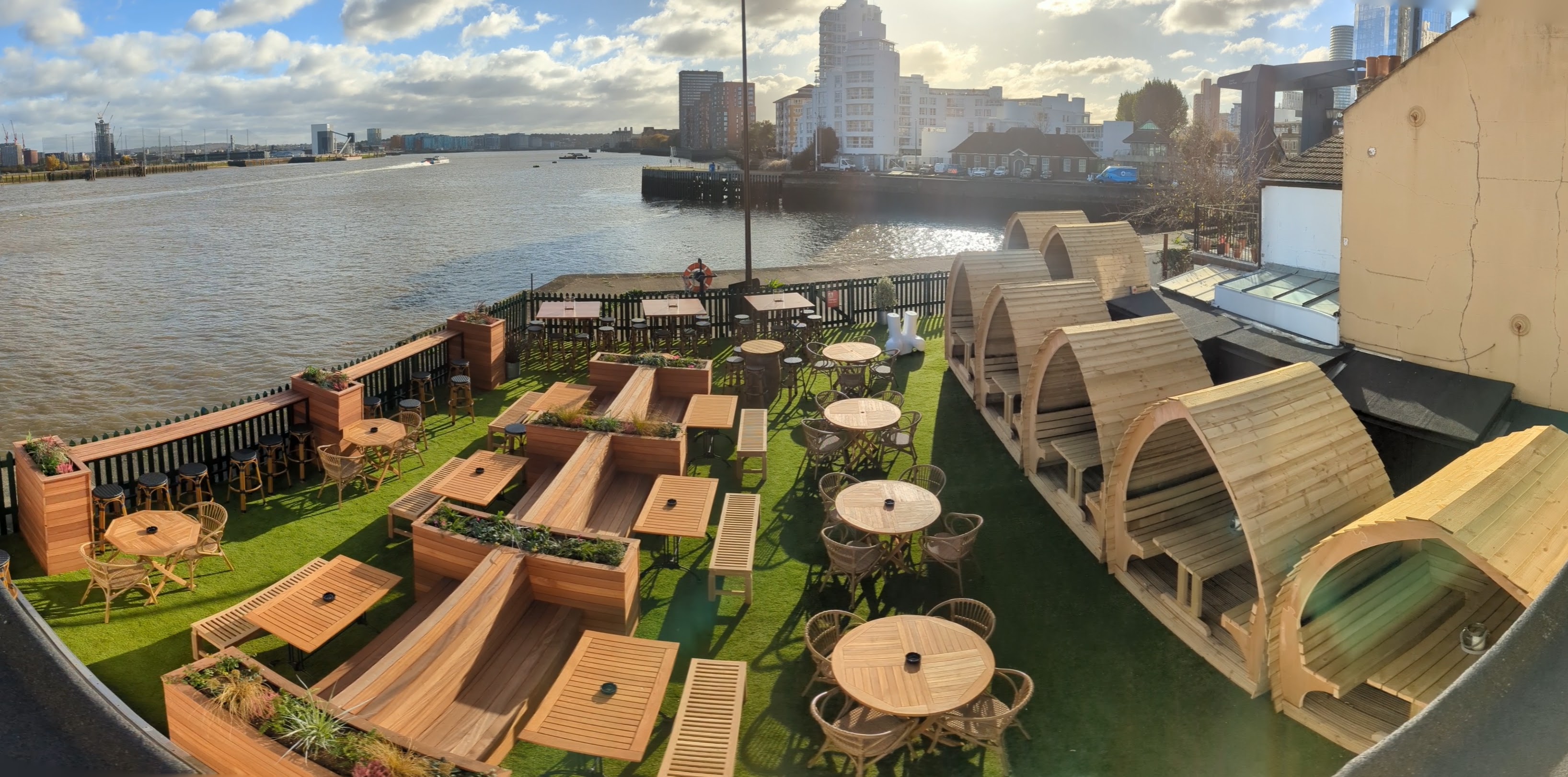 Riverside Garden - 03a322da-1a41-4db3-ad4c-0de006e222b9.jpg