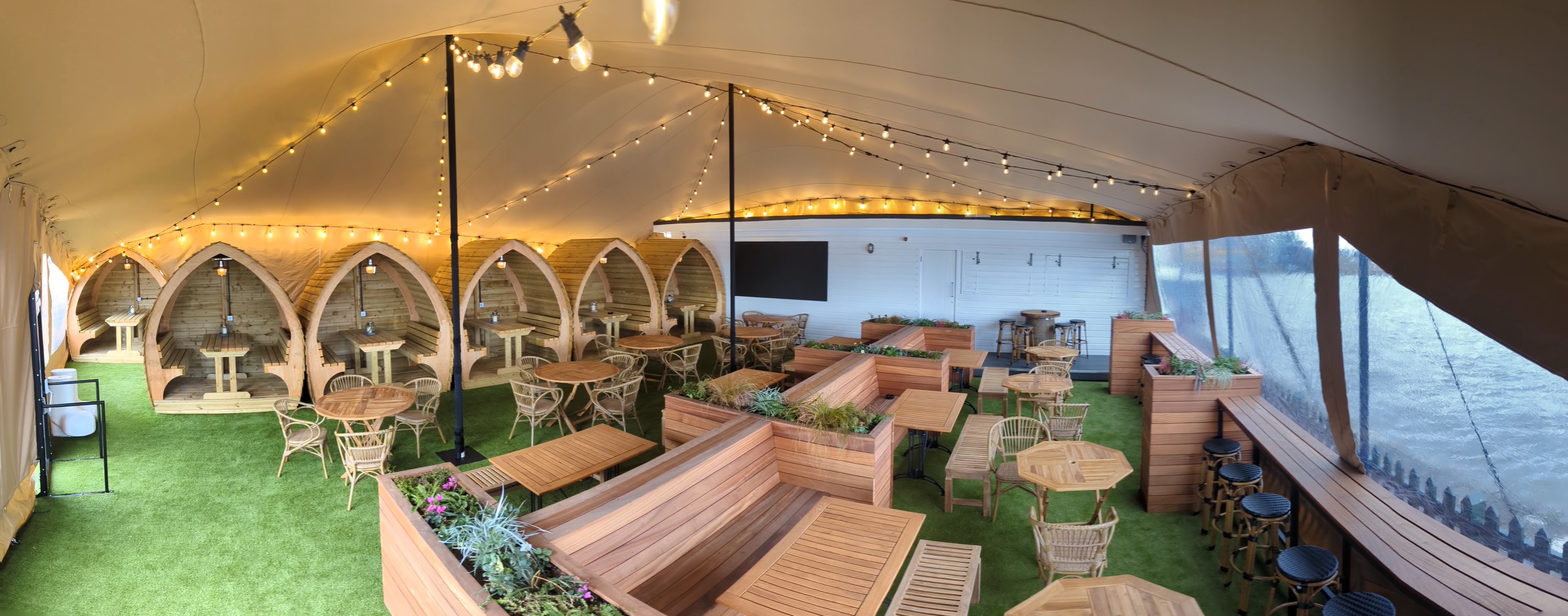 Riverside Garden - f6f4cb25-43eb-4362-9f8b-68e6673d681b.jpg