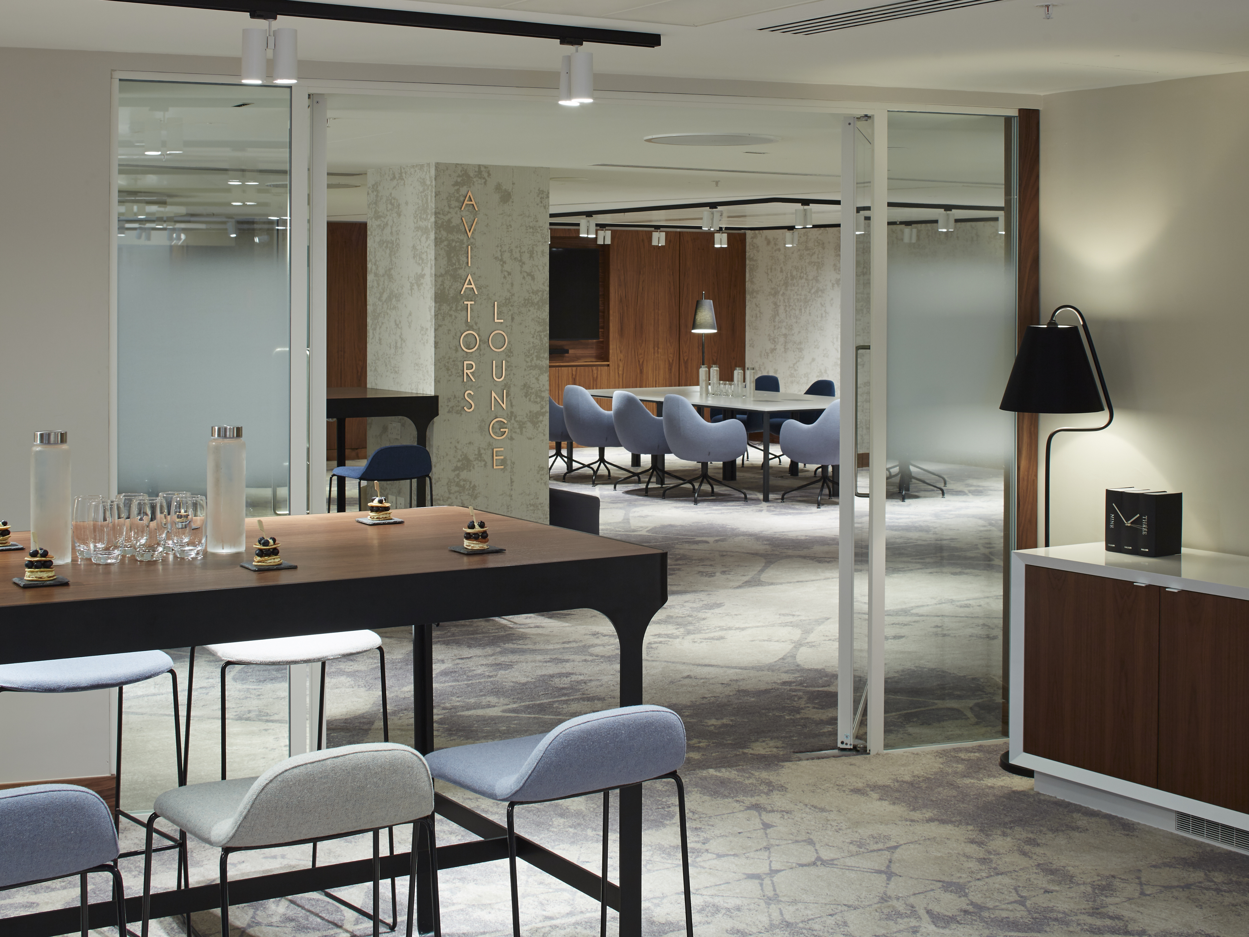 Bleriot 4 meeting space at London Heathrow Marriott, ideal for corporate workshops and gatherings.