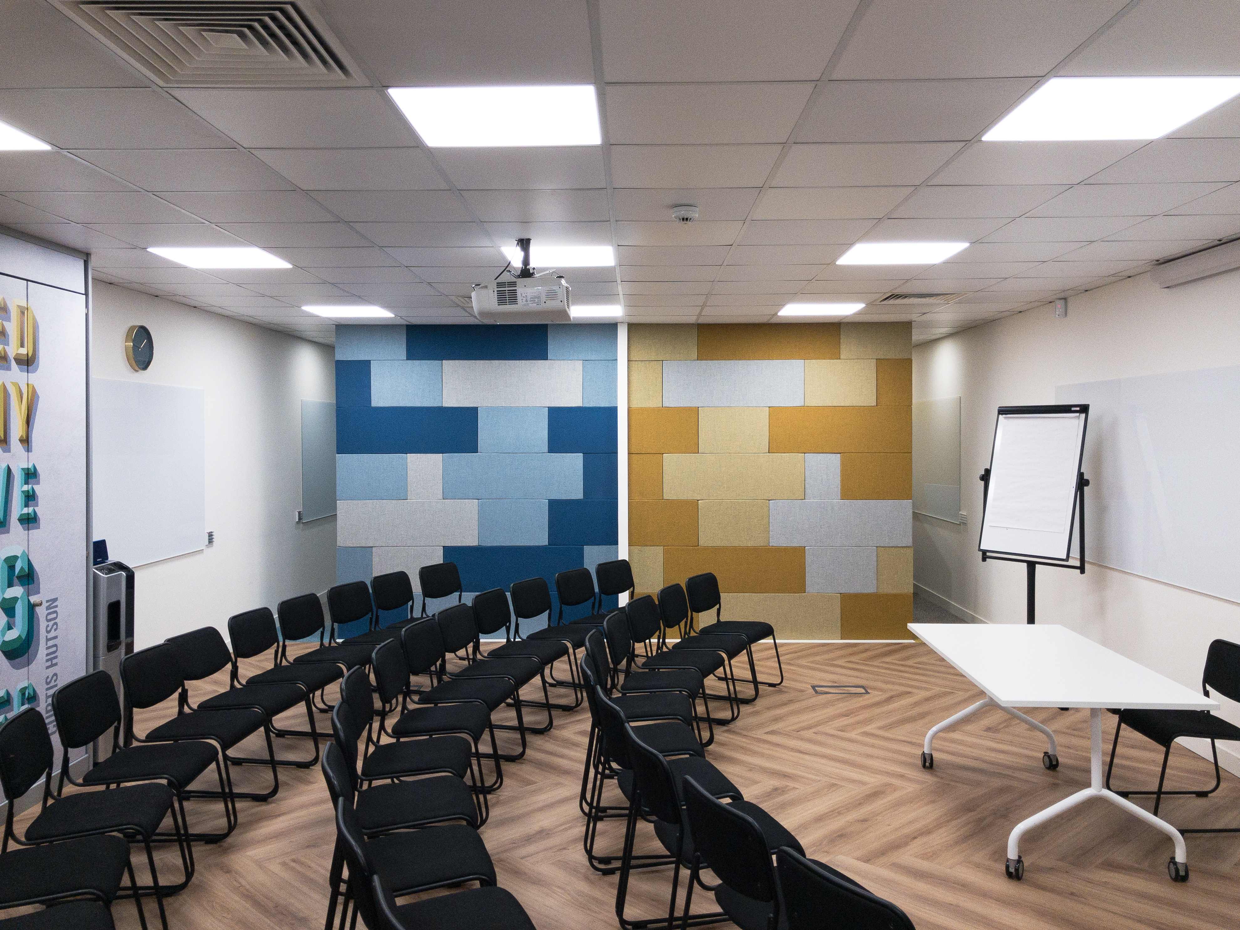 Workshop - dmm5vby0mpc.jpg