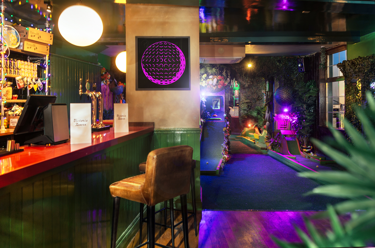 Vibrant mini-golf venue in Islington for corporate outings and social gatherings.