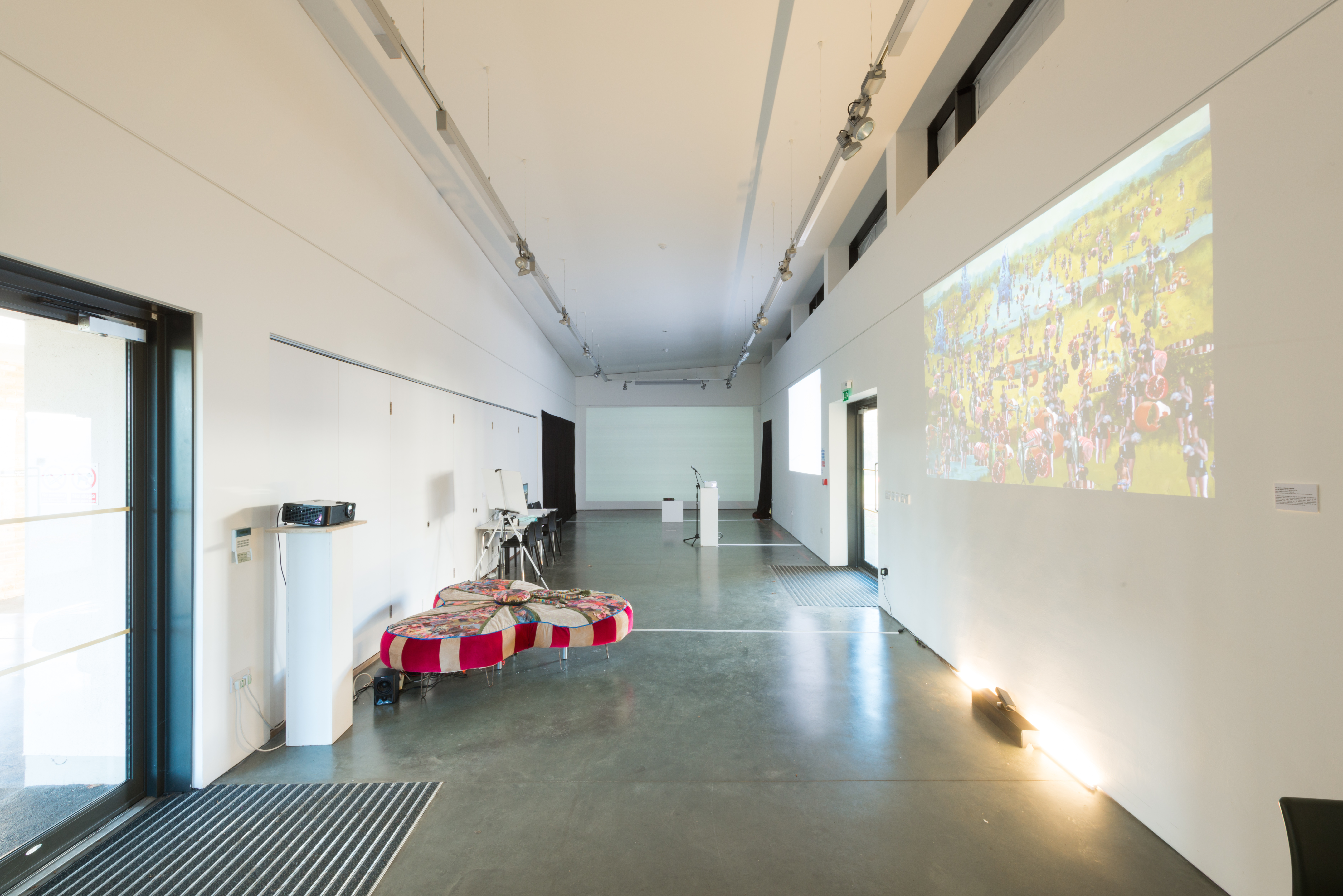 Whole Venue - mf3wxql5kw4.jpg