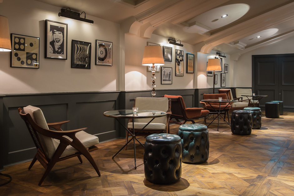 Stylish lounge area in The Castle Cinema, perfect for networking events and meetings.