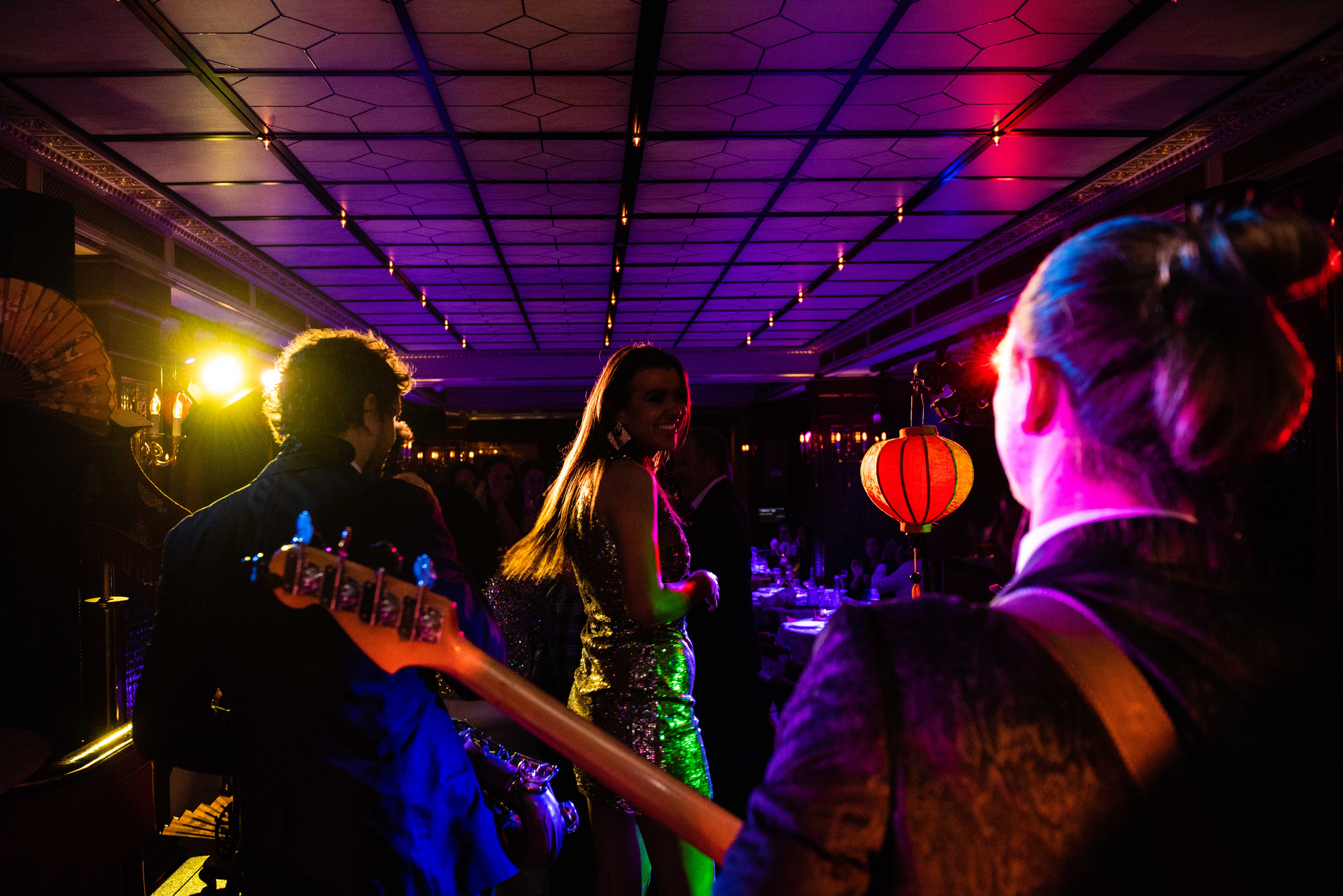 Club Chinois - 3q3lfmxibcq.jpg