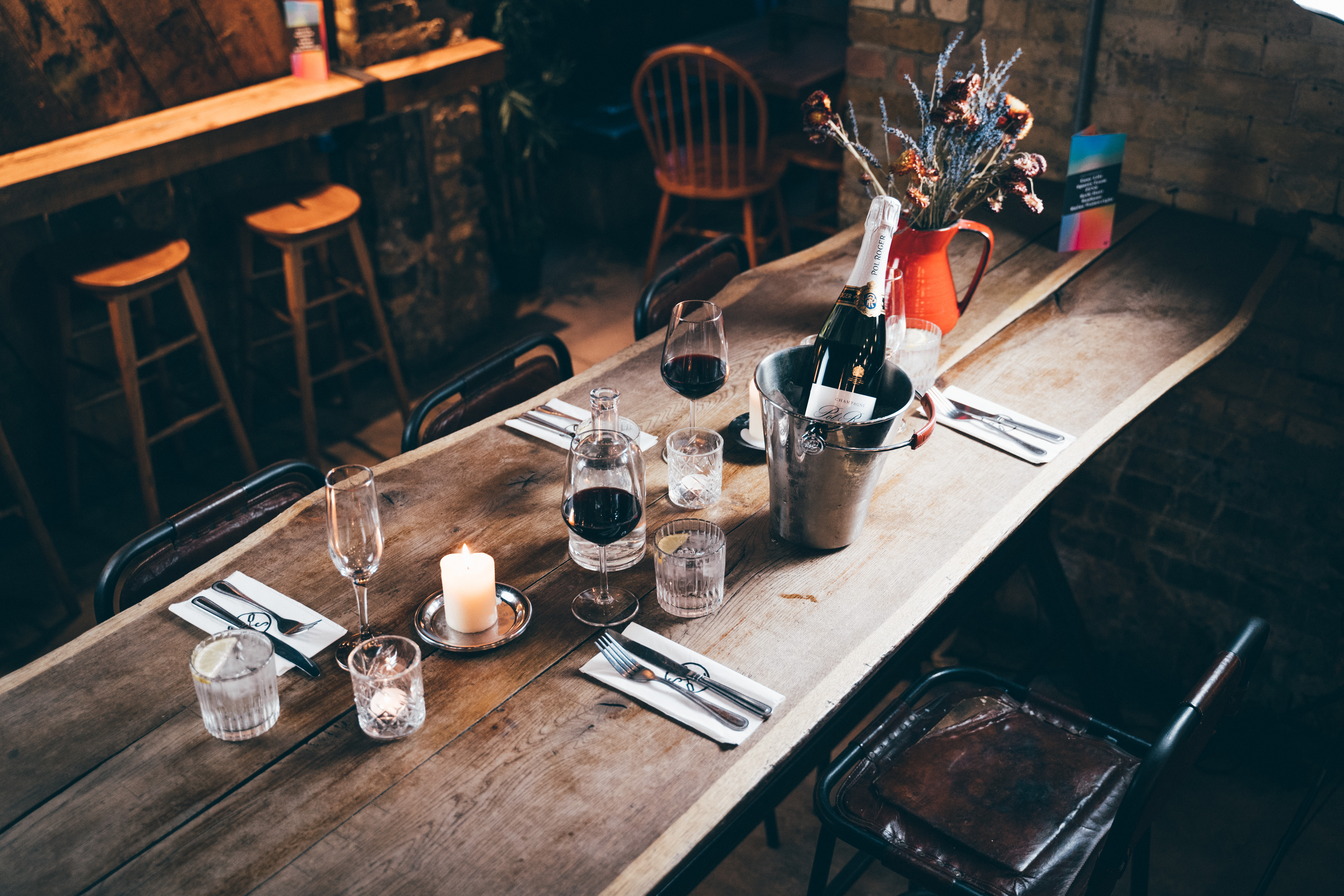 Bar - htd25lmeipo.jpg