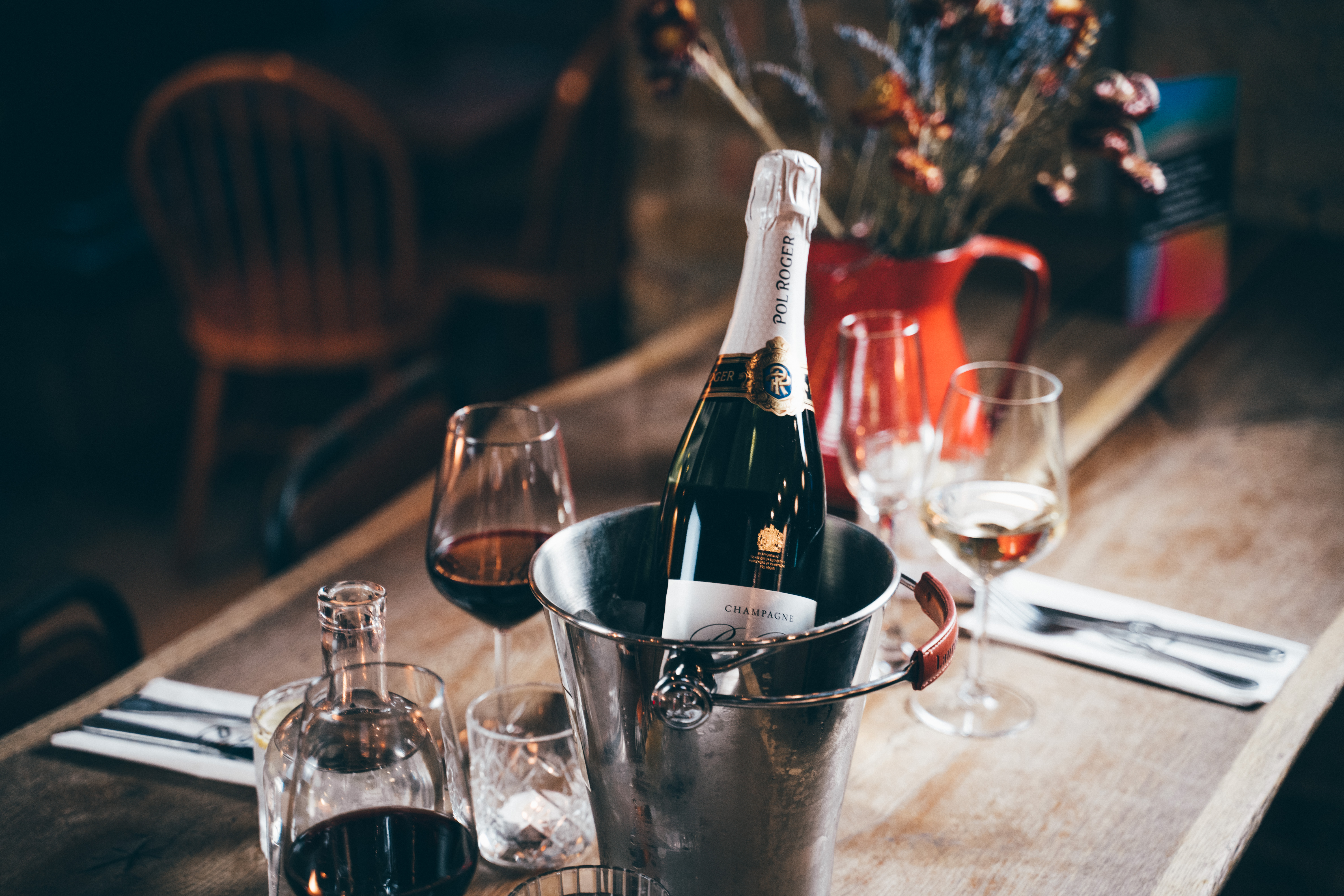 Elegant table setting with champagne in Oslo Hackney for upscale events and gatherings.