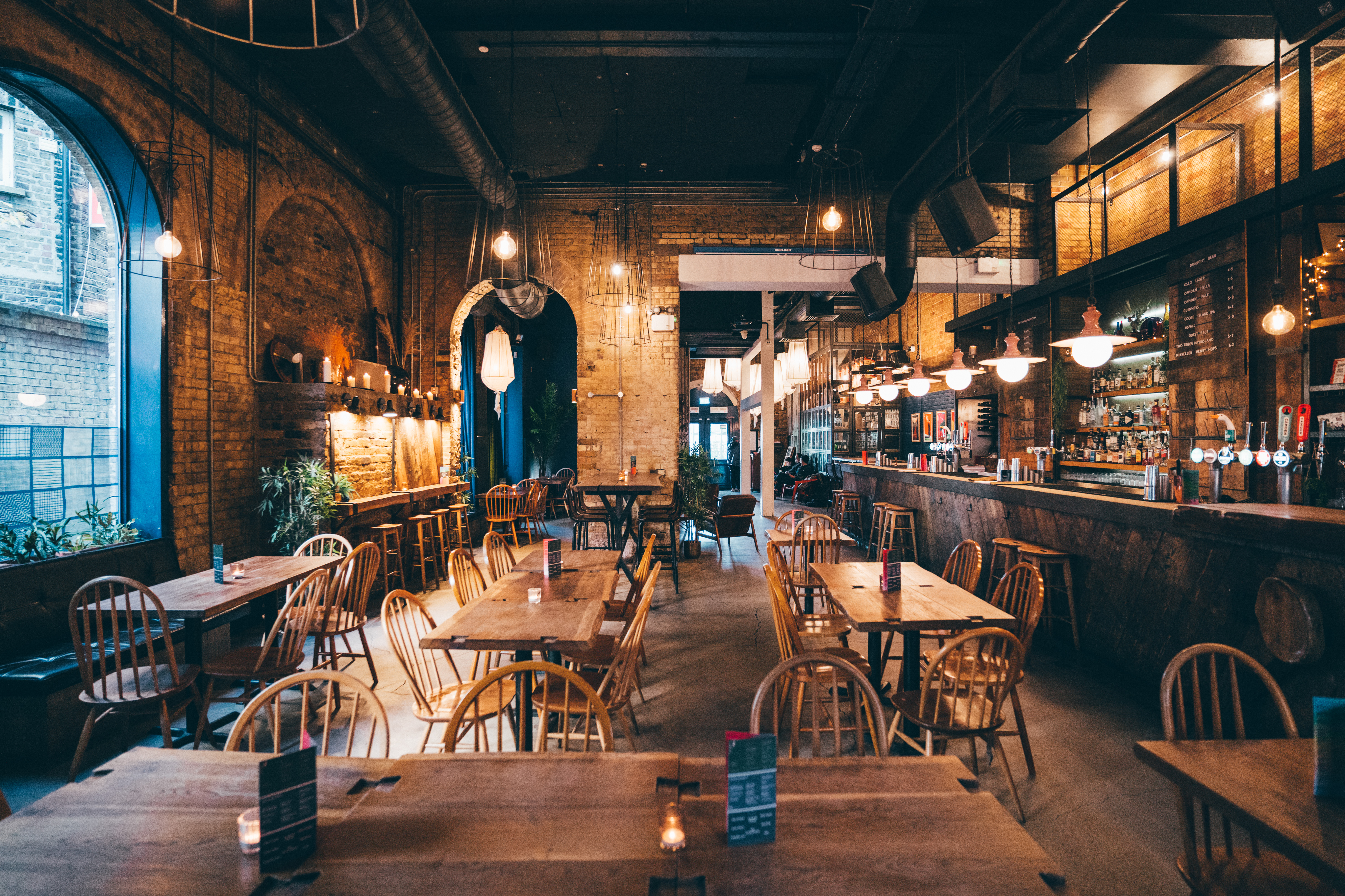 Bar - xaqi25t1qbe.jpg