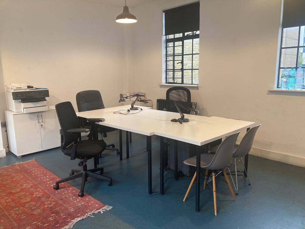 Modern meeting room at 2Northdown, King's Cross with ergonomic chairs for collaboration.