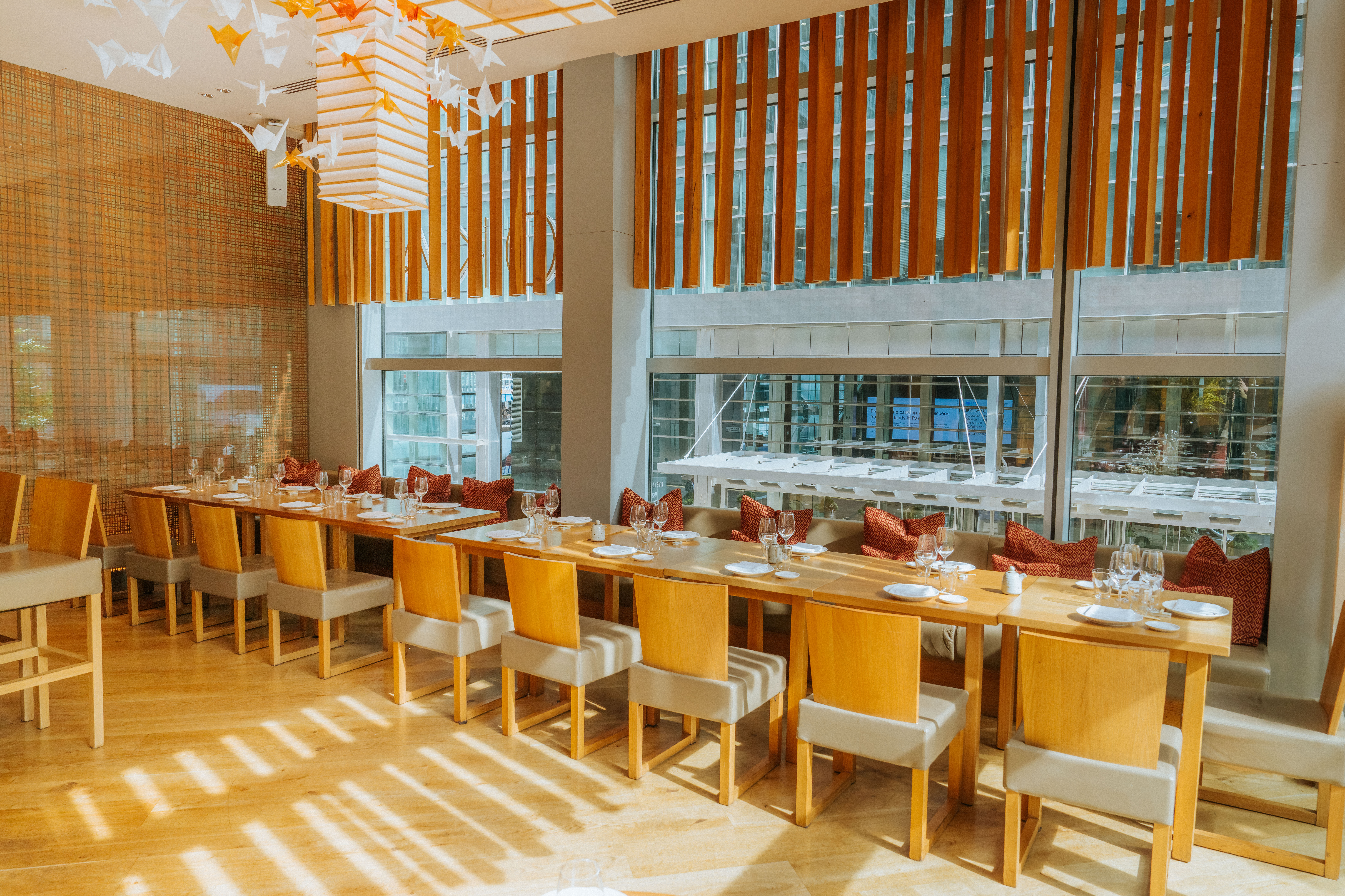 Lounge - ipbfq1b5fla.jpg