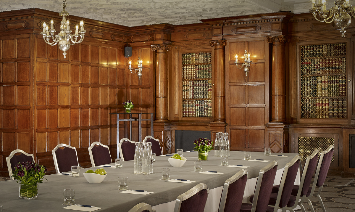 Elegant Oak Room at Sheraton Grand London for corporate meetings and events.