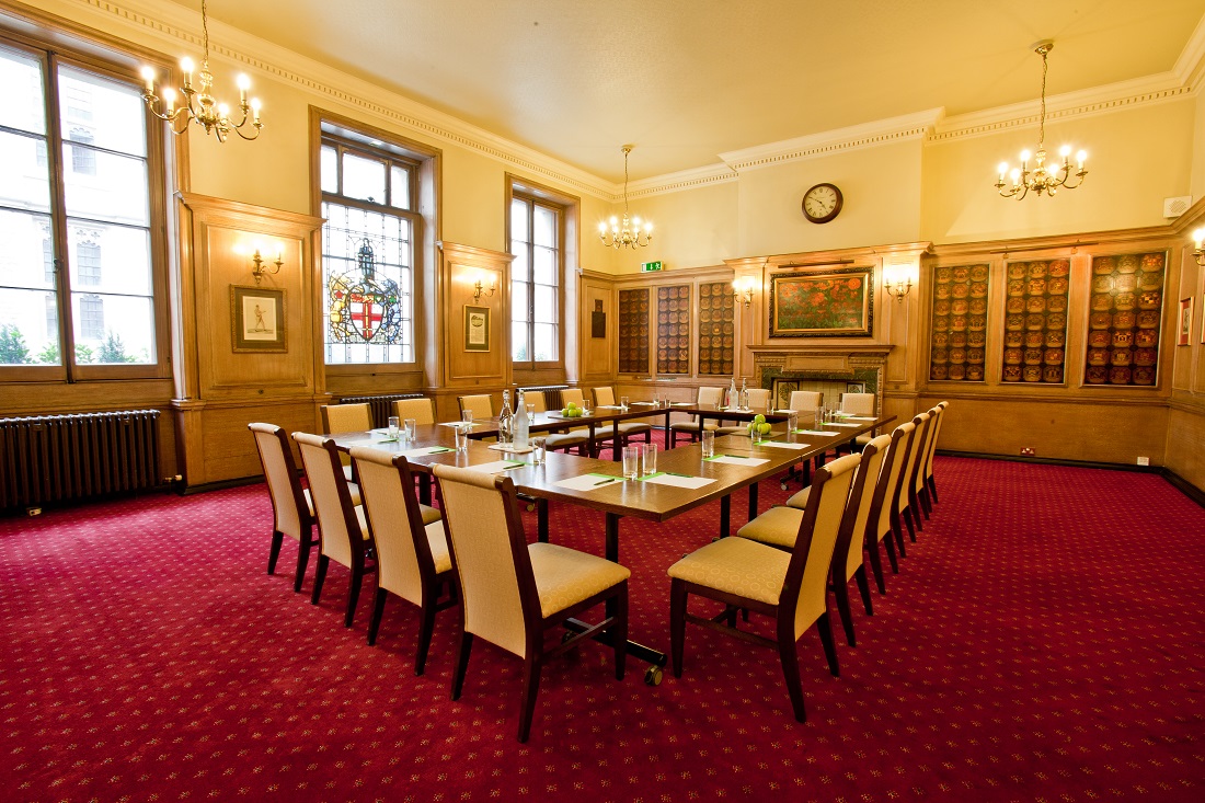 The Holden  - tkkpdekuxee.jpg