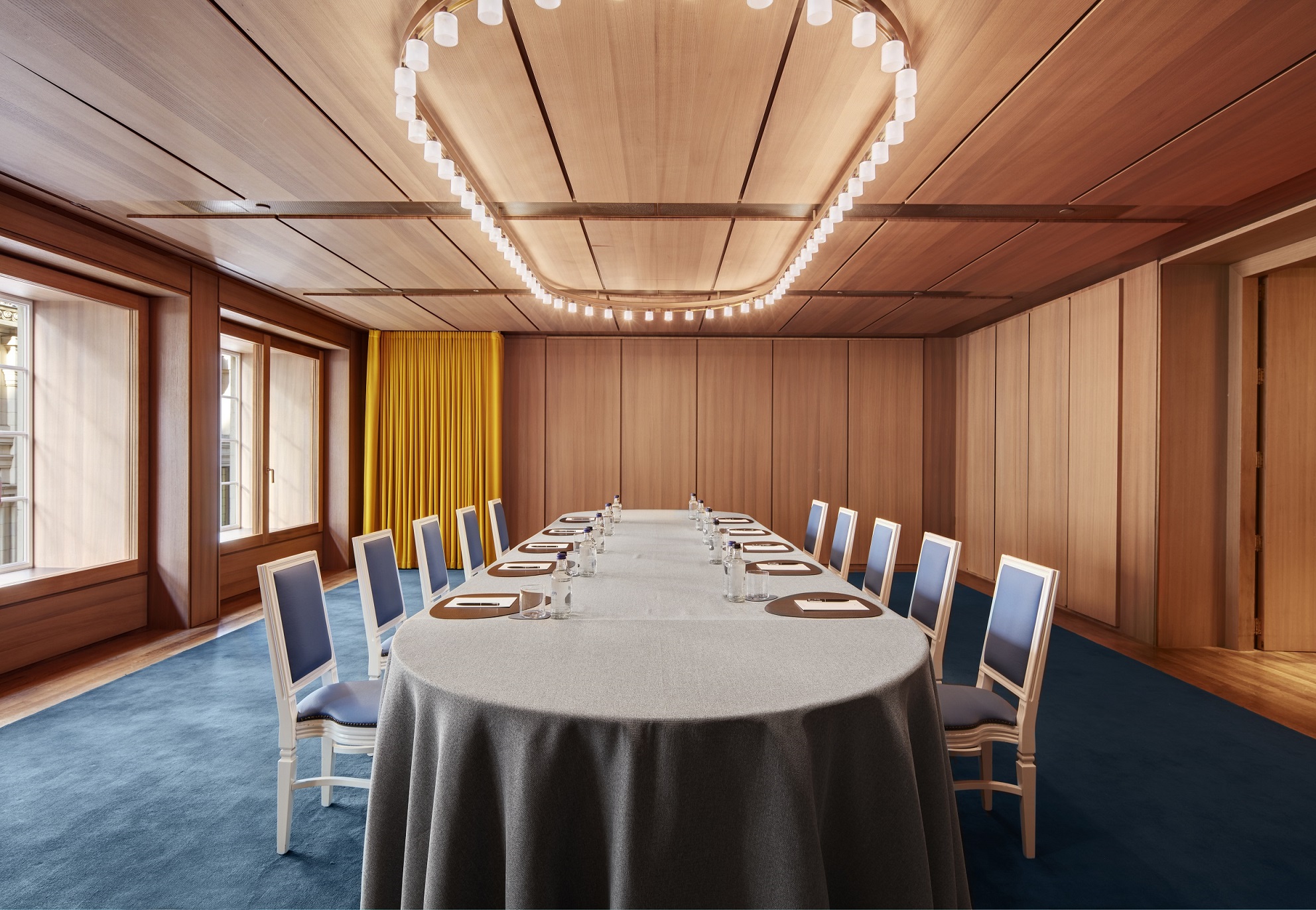 Mayfair - 5zn3vzzcgvr.jpg