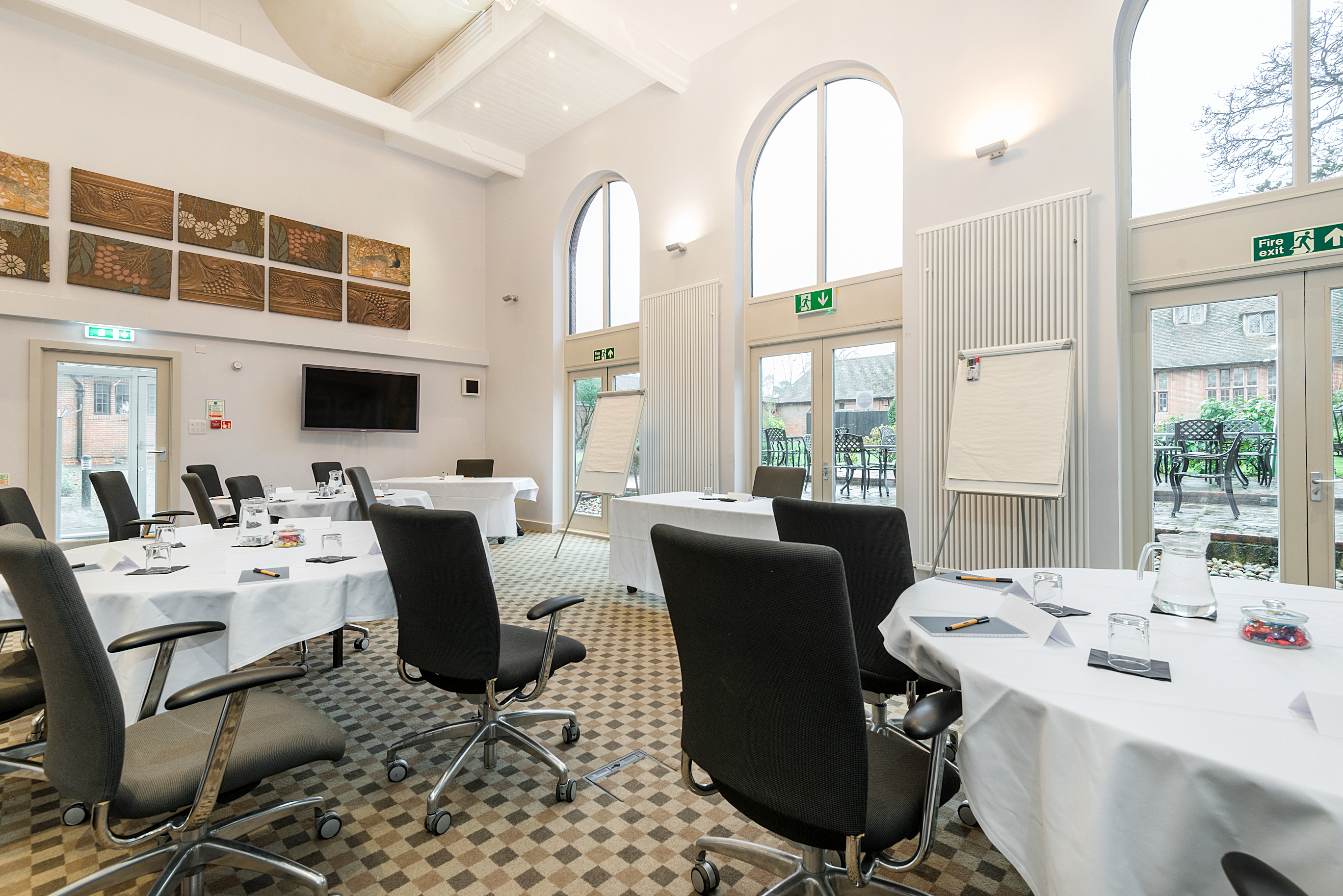 The Court - gl2ypehnmkc.jpg