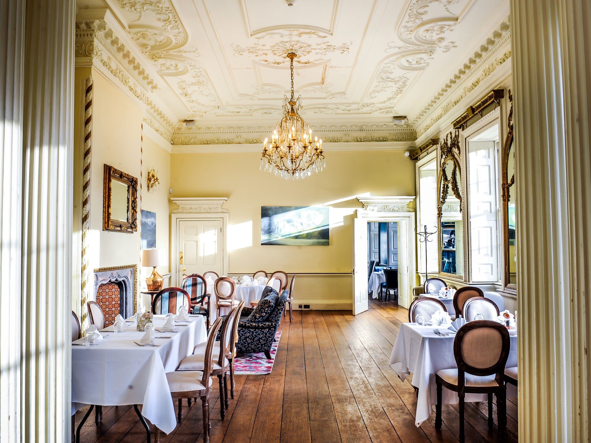 Elegant dining room in Proud Country House, perfect for upscale events and gatherings.