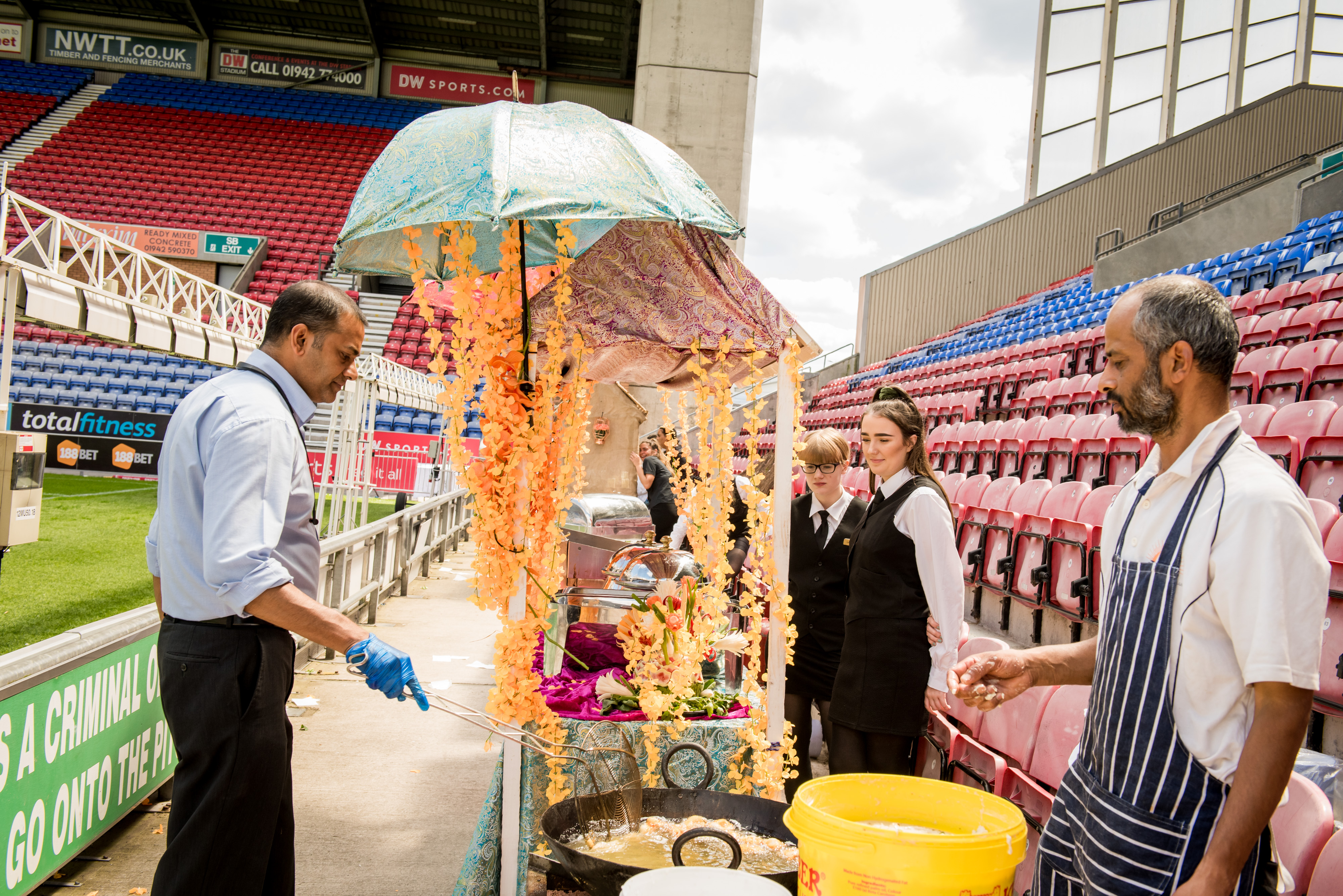 DW Sports Fitness Lounge - 352x45indo0.jpg