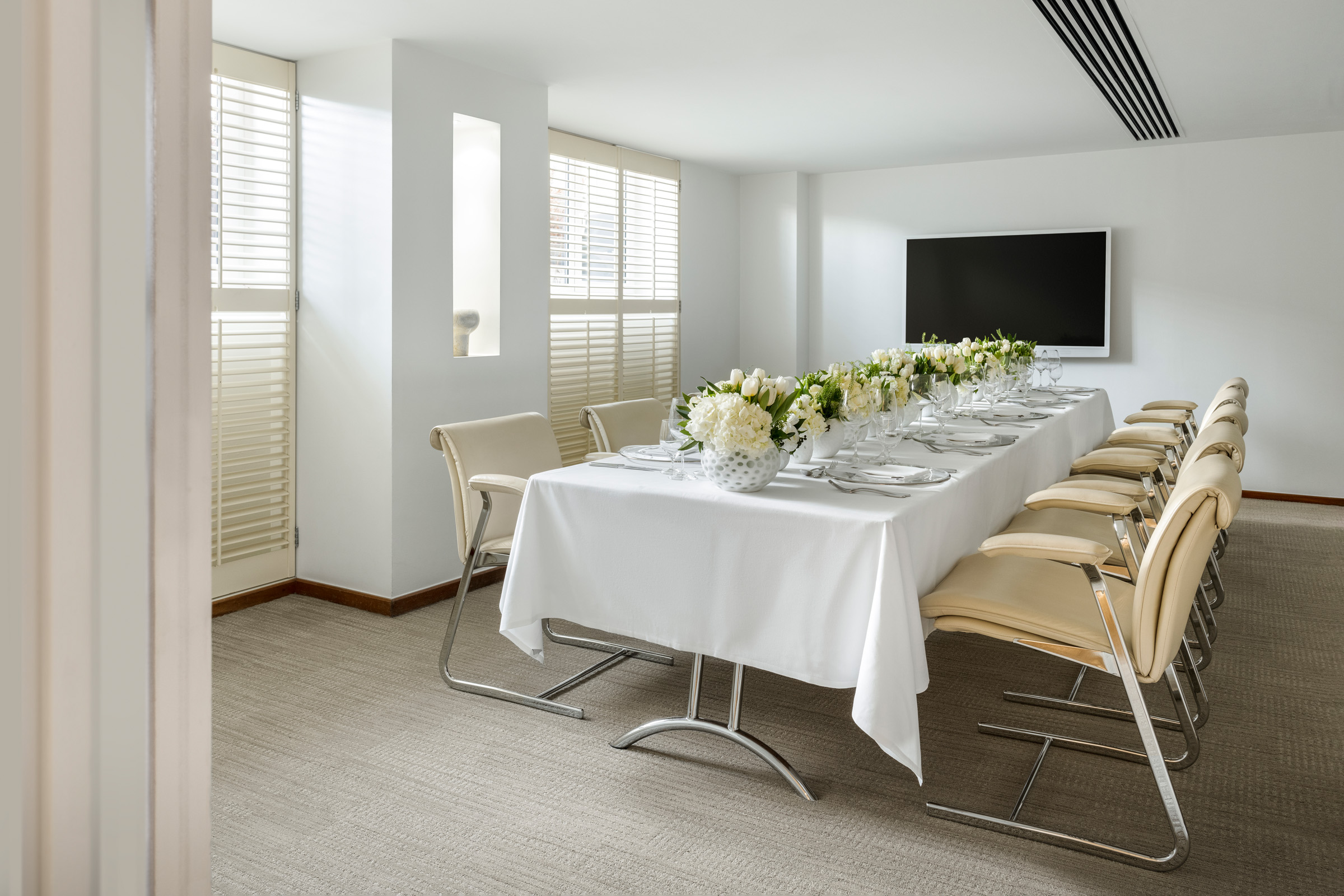 Met Boardroom  - 2cc91b9f-1ffb-4266-83c7-837c428431da.jpg