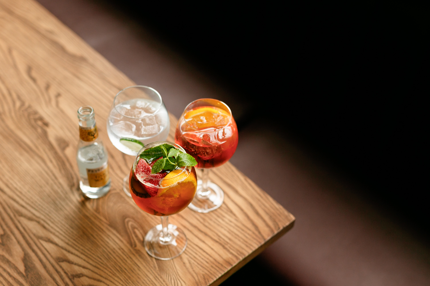 Craft cocktails at The Perseverance dining room, ideal for premium corporate networking events.