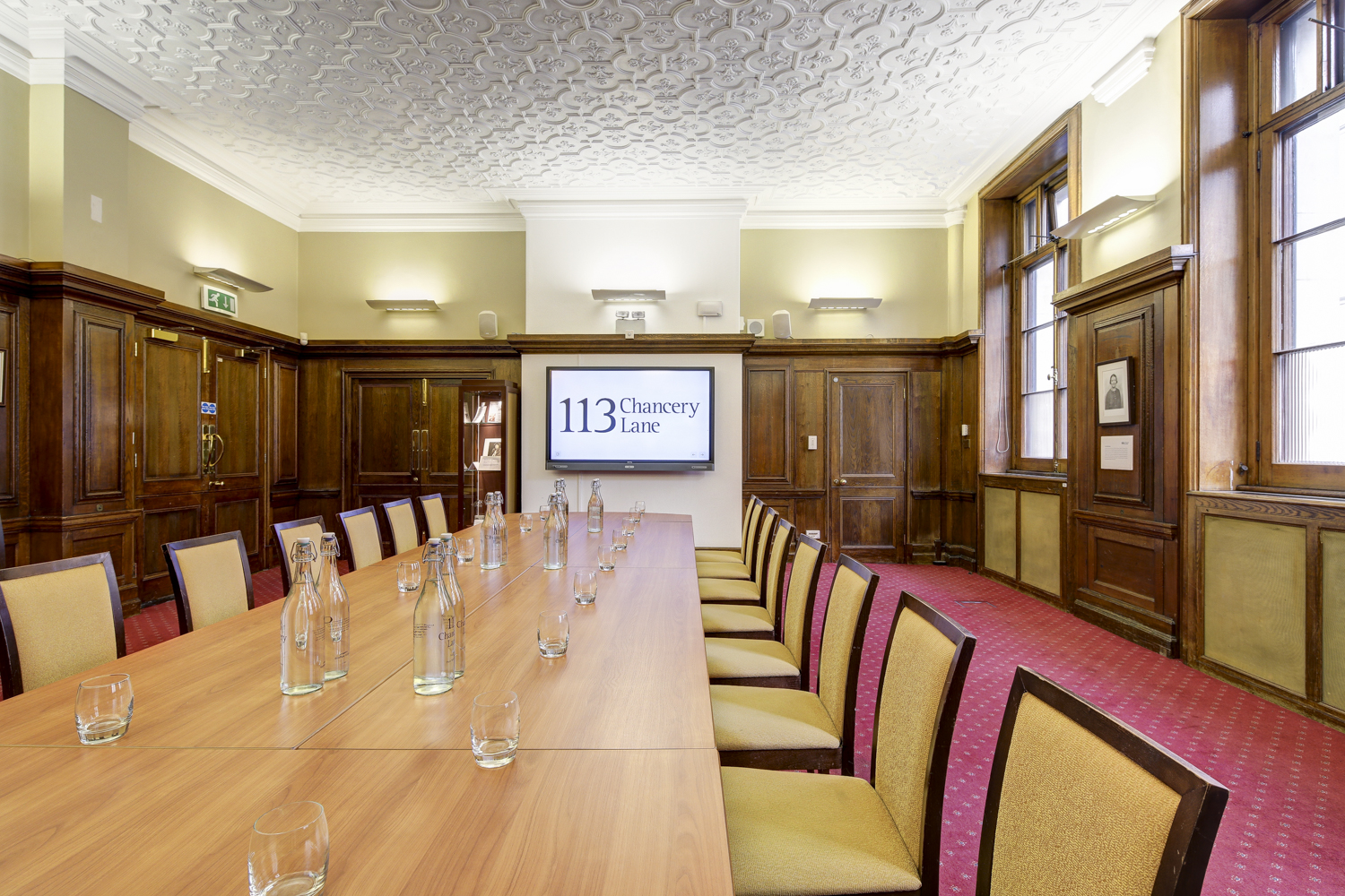 The Old Book Shop - xlt1z24ke2k.jpg